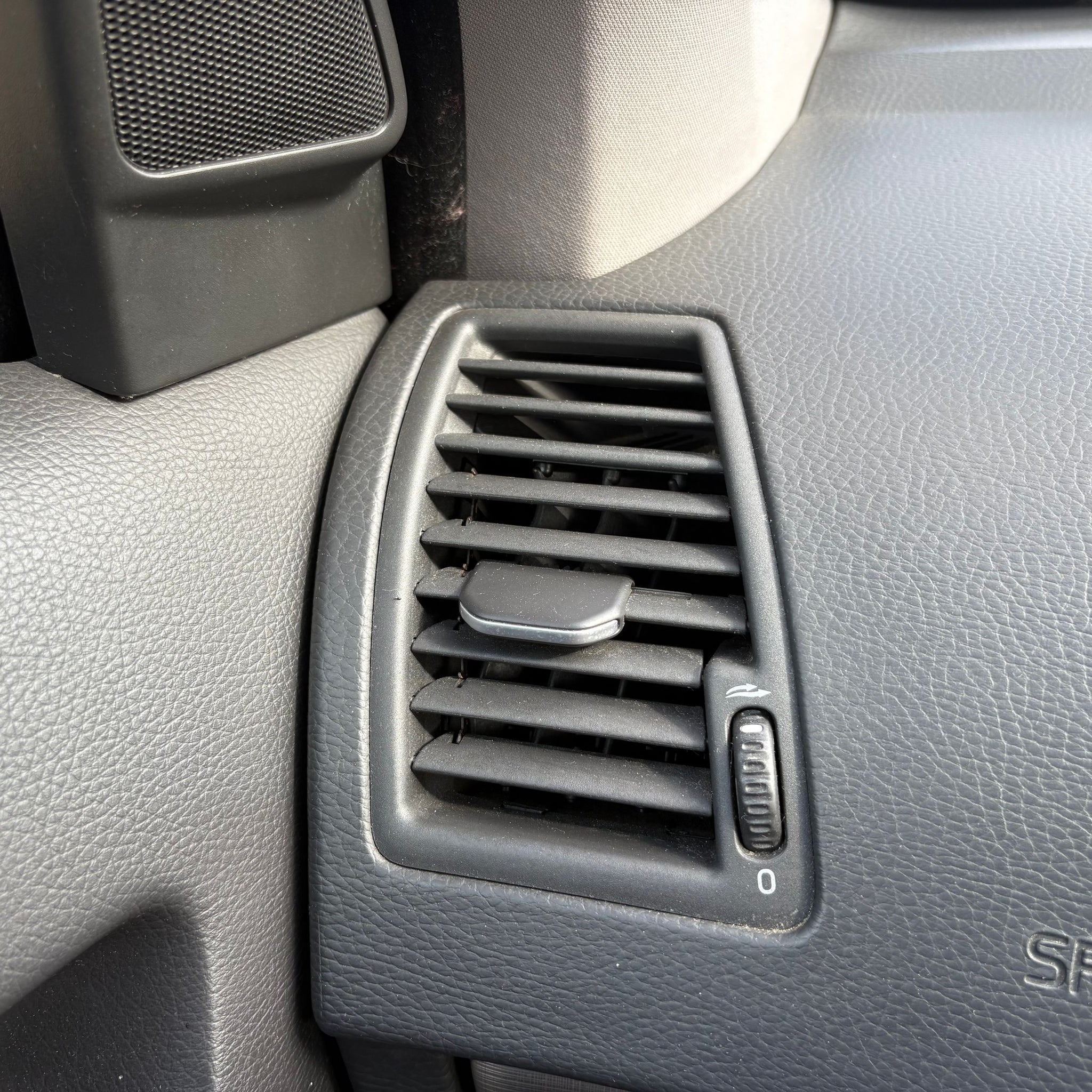 2010 VOLVO XC90 LEFT SIDE DASHBOARD AIR VENT