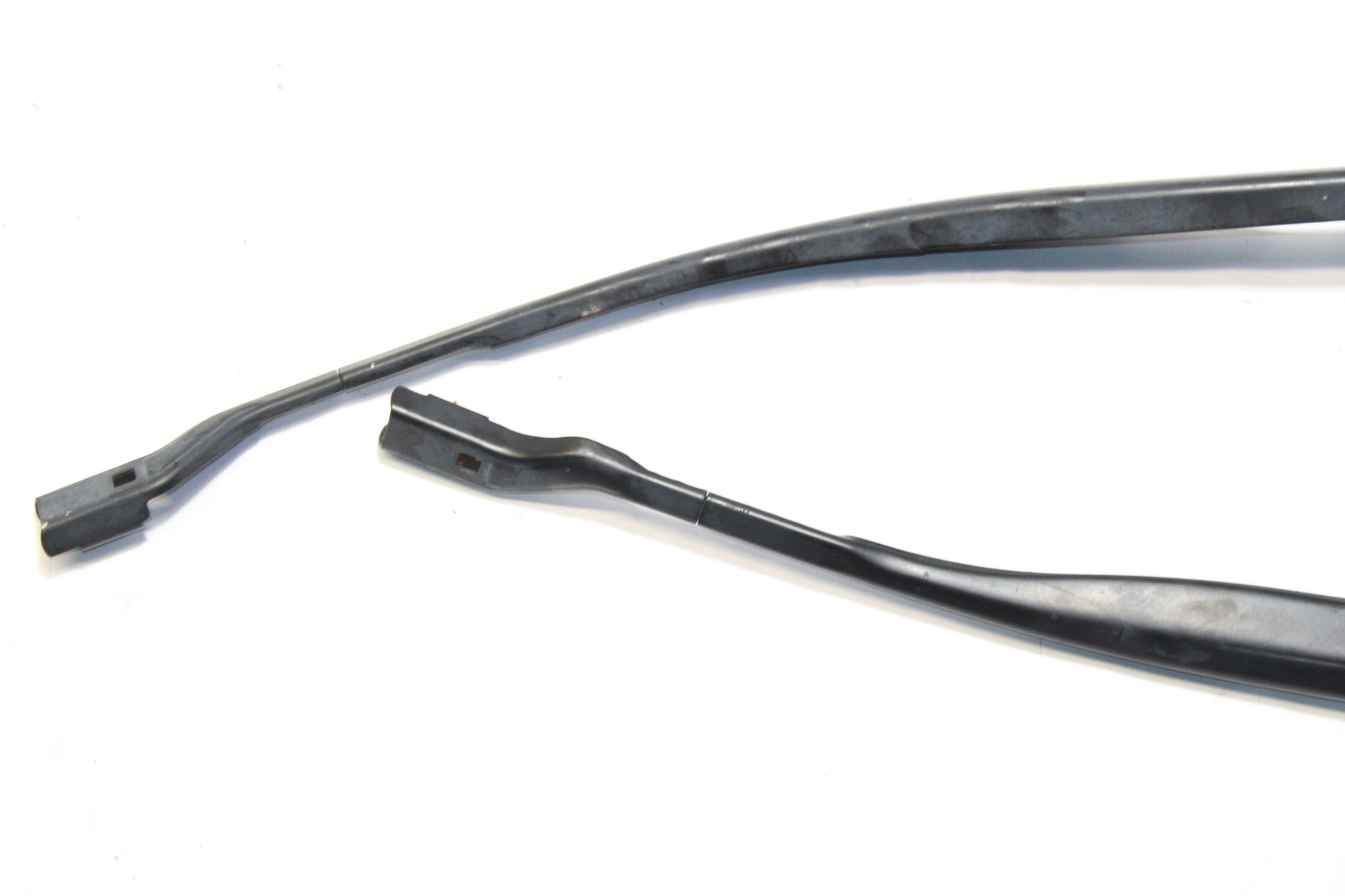 2017 MASERATI GHIBLI Wiper Arm Pair 670001643