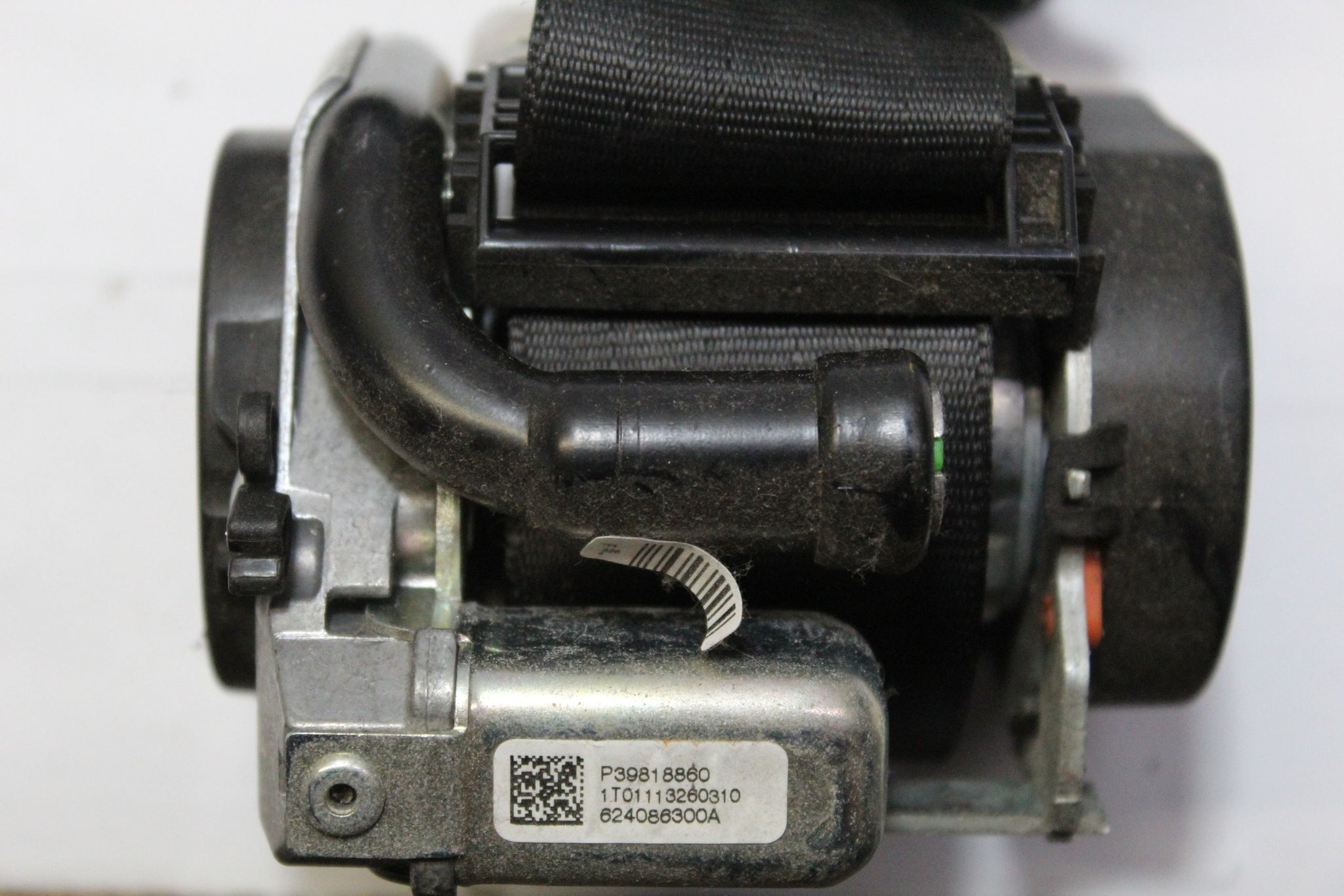 2011 VOLVO V60 RIGHT SIDE REAR SEAT BELT 39818860