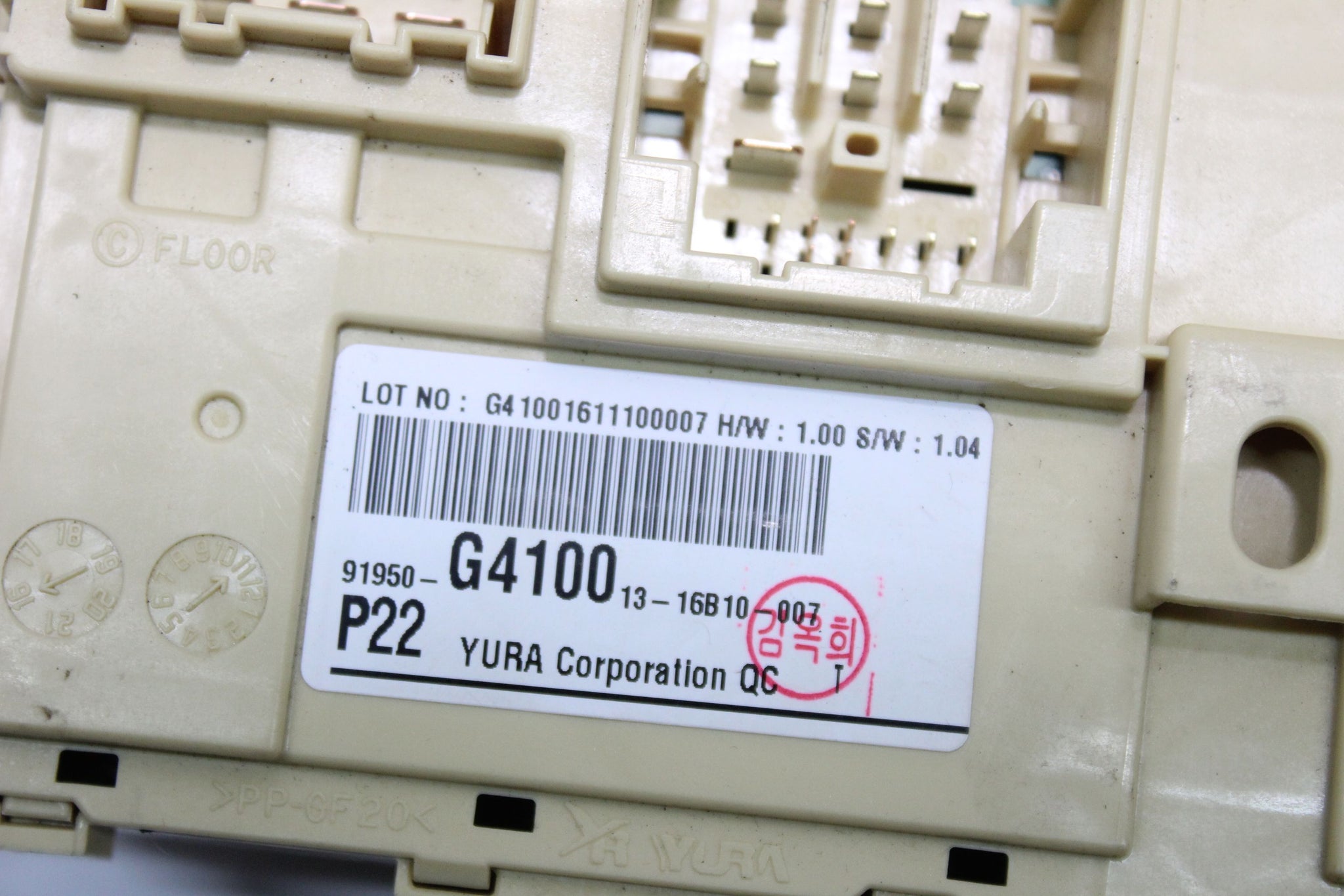2017 HYUNDAI I30 MK3 1.4 Petrol Fuse Box 91950-G4100
