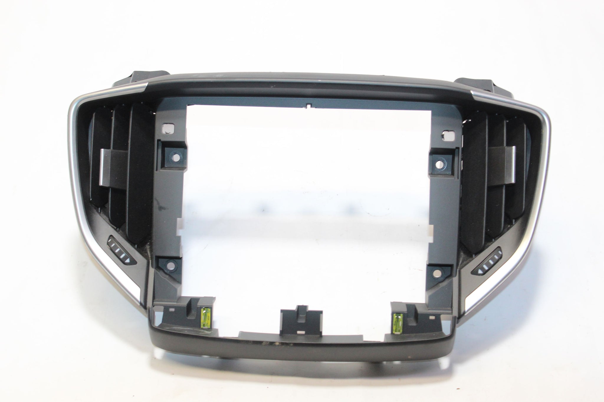 2017 MASERATI GHIBLI Screen Trim and Air Vent 670066392