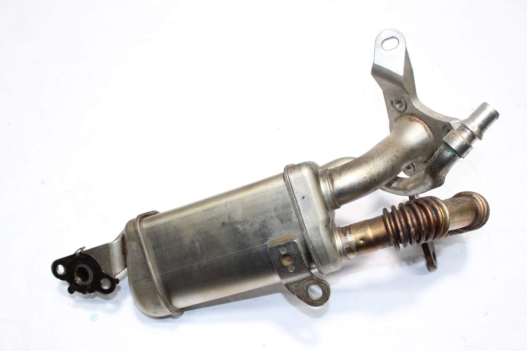2016 NISSAN JUKE F15 1.5 EGR Cooler 147357324R