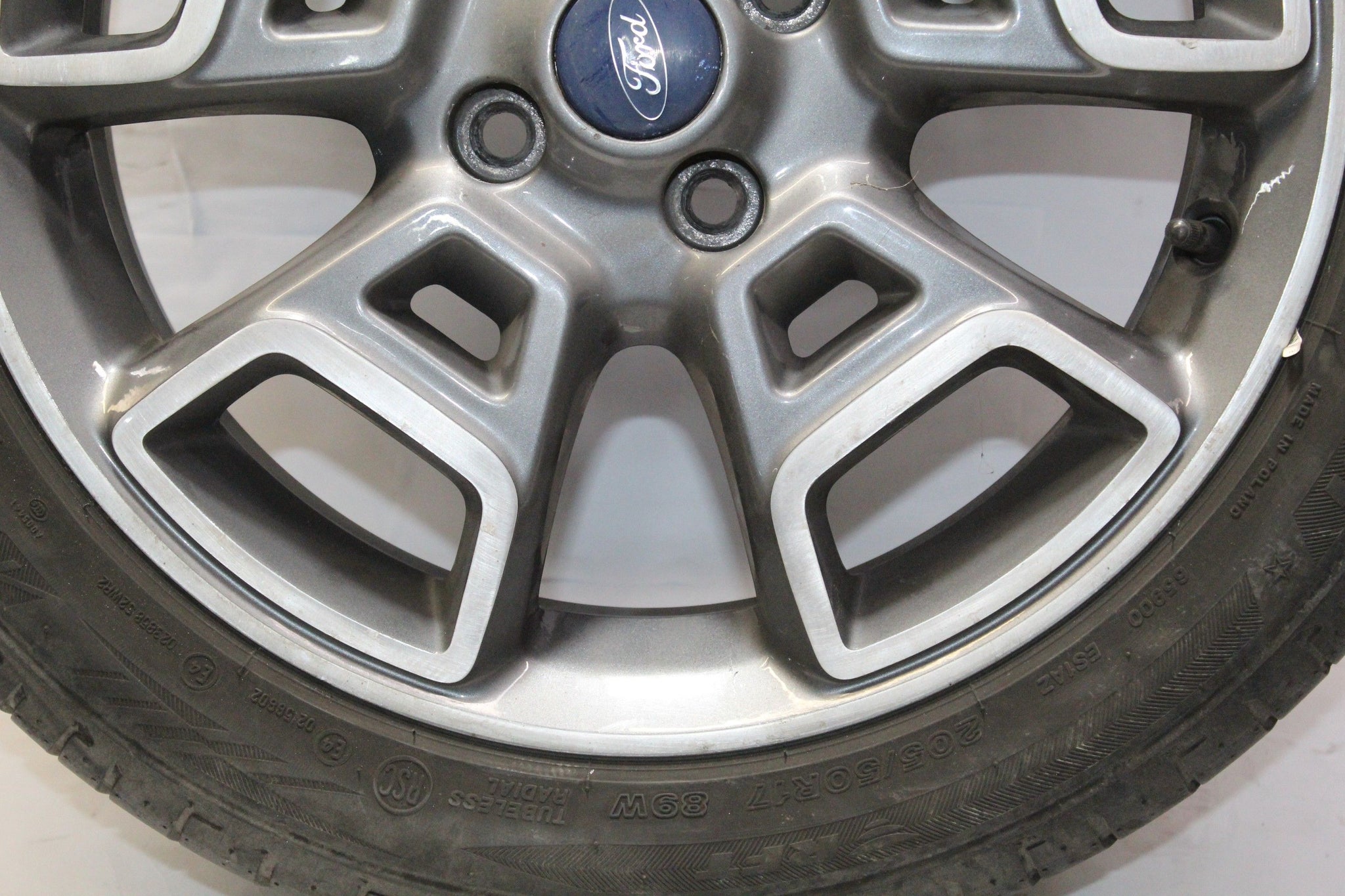 2015 FORD ECOSPORT Alloy Wheel with Tyre 205/50 R17 3.8MM