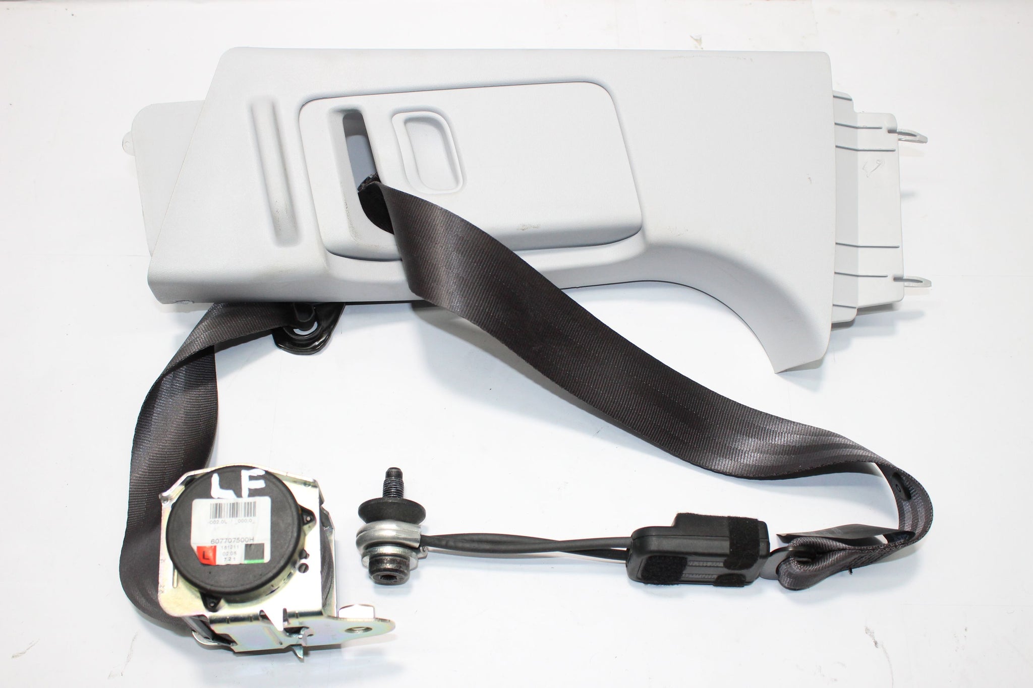 2019 VAUXHALL CORSA E Left side Front Seat Belt 607707500H