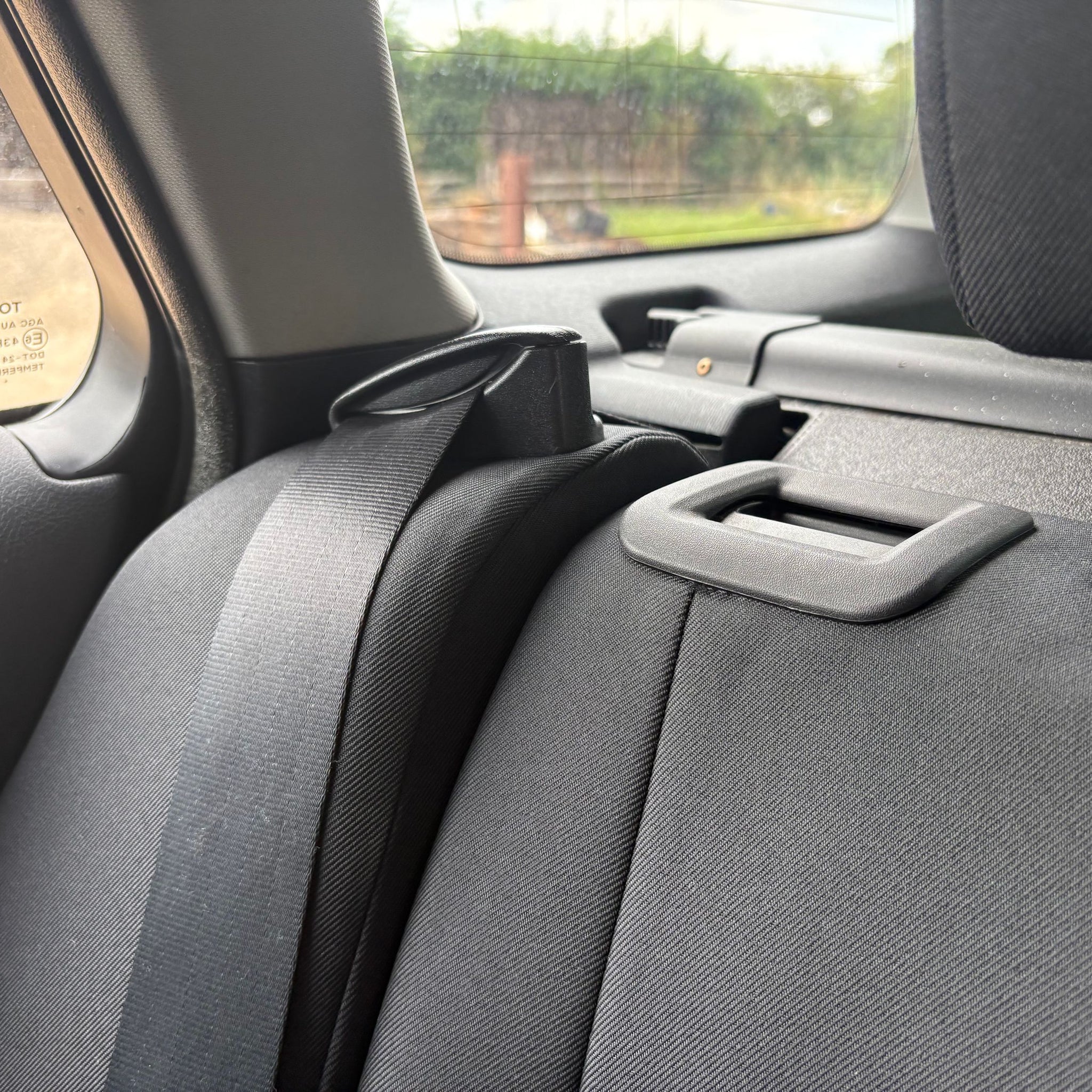 2016 TOYOTA AVENSIS RIGHT SIDE REAR SEAT BELT