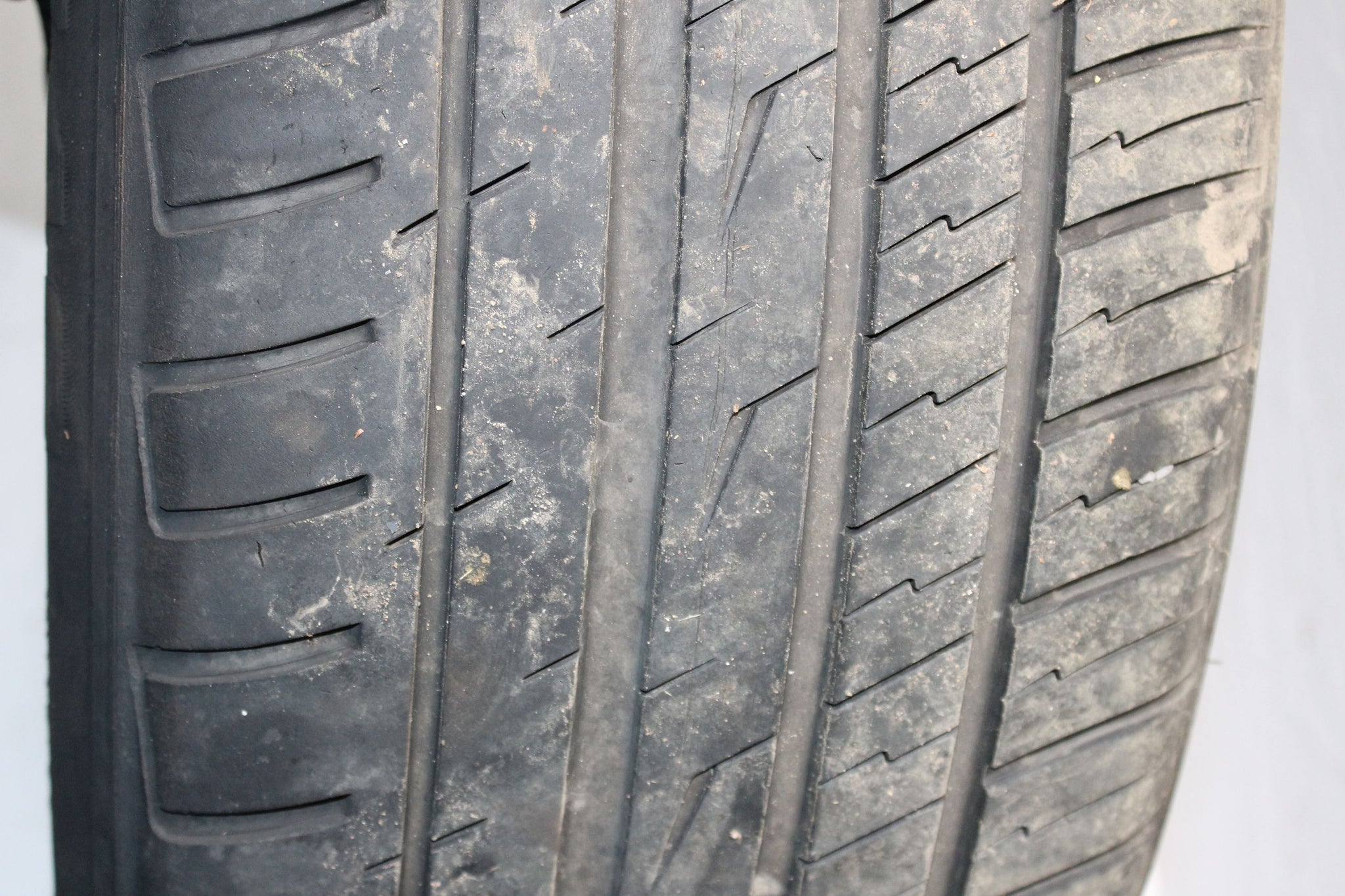 2012 VOLVO XC60 Alloy Wheel with Tyre 235 / 60 R18 3.3MM