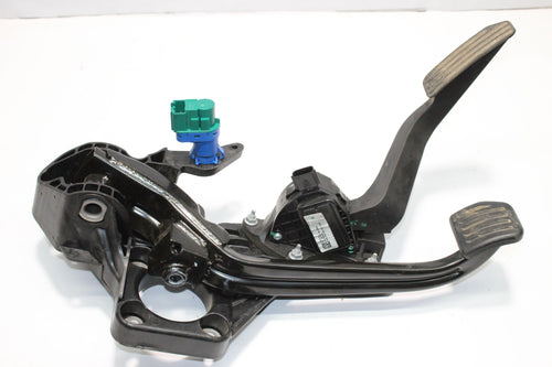 2016 RANGE ROVER EVOQUE 2.0 Brake and Accelerator Pedal FK72-9F836-DB