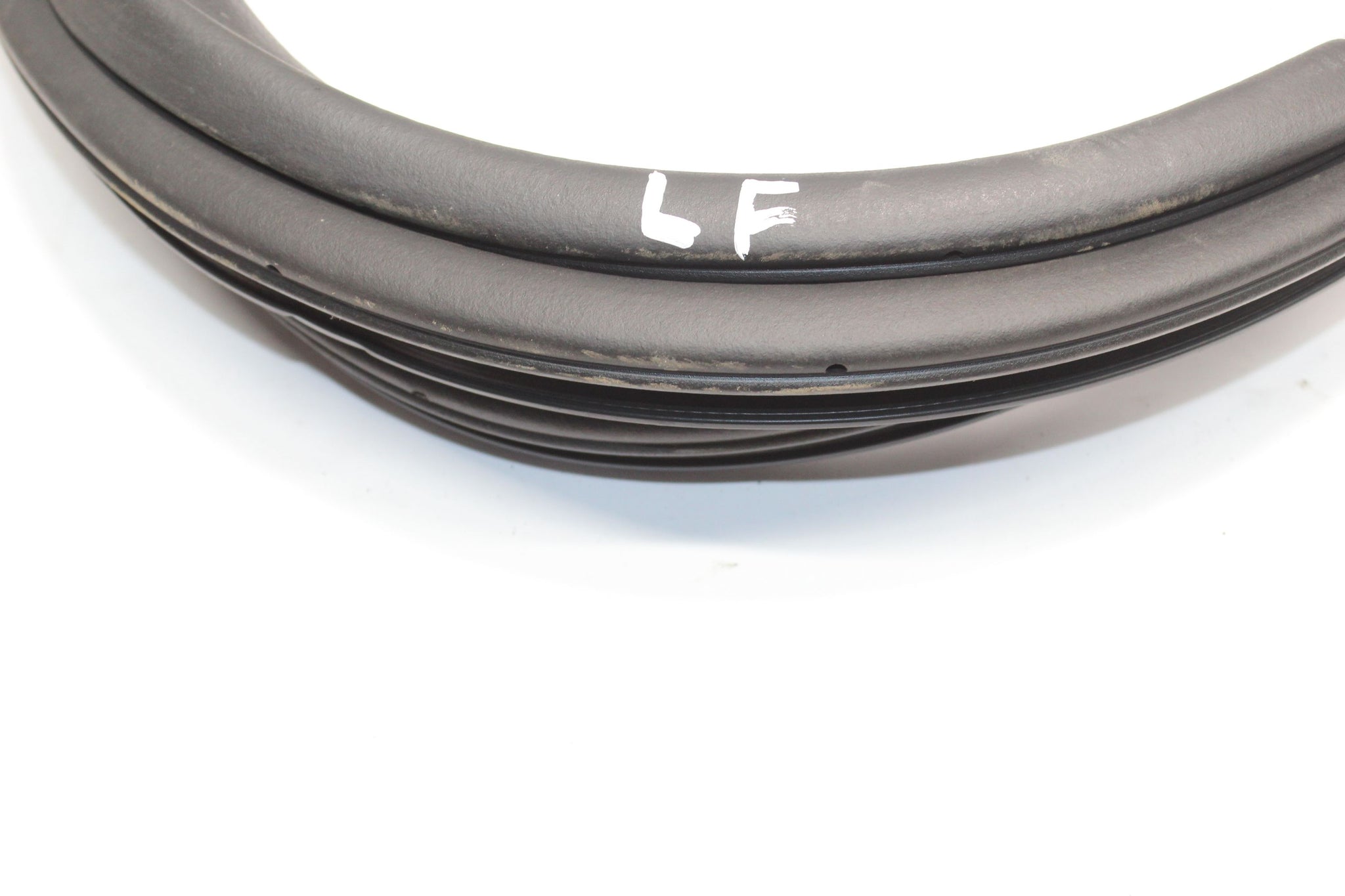 2017 HYUNDAI I30 MK3 Left side Front Door Seal Rubber