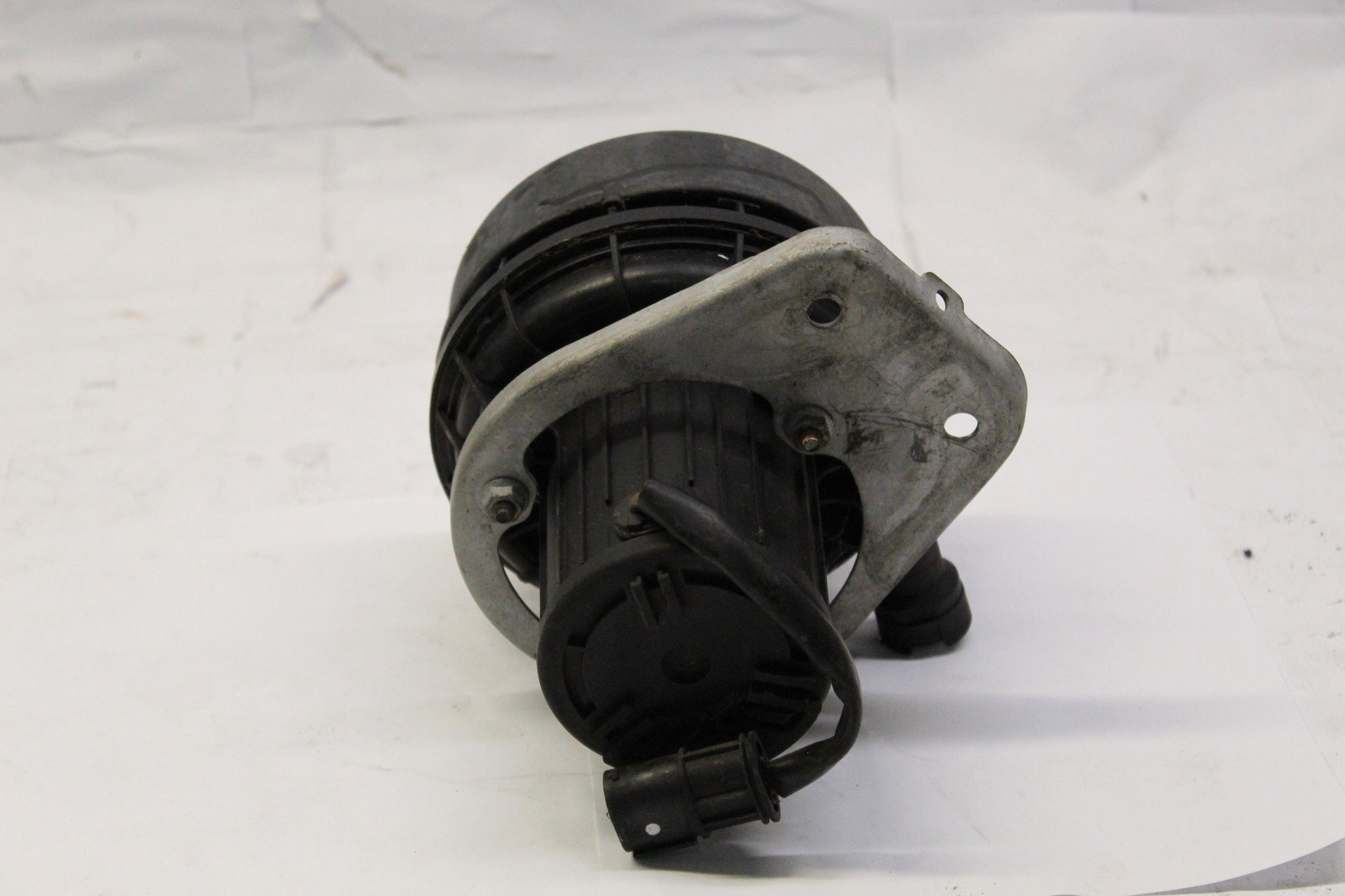 2006 BMW Z4 2.0 Secondary Auxiliary Air Pump 7556804