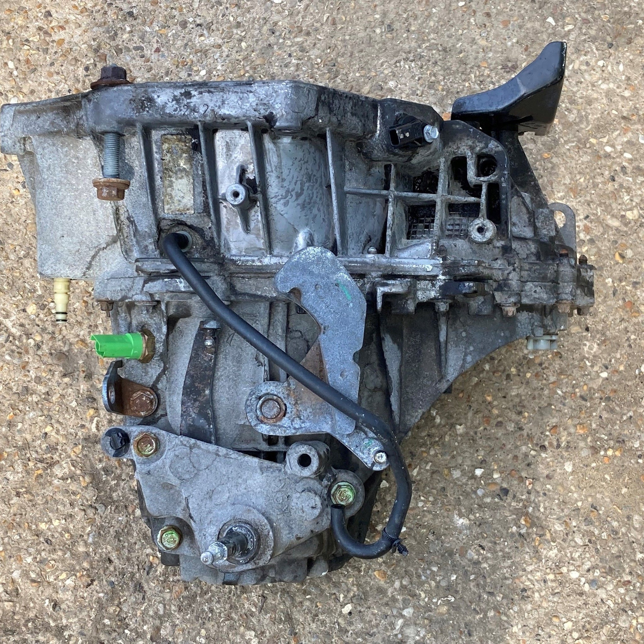 2011 Nissan Qashqai 1.6 Petrol 5 Speed Manual Gearbox