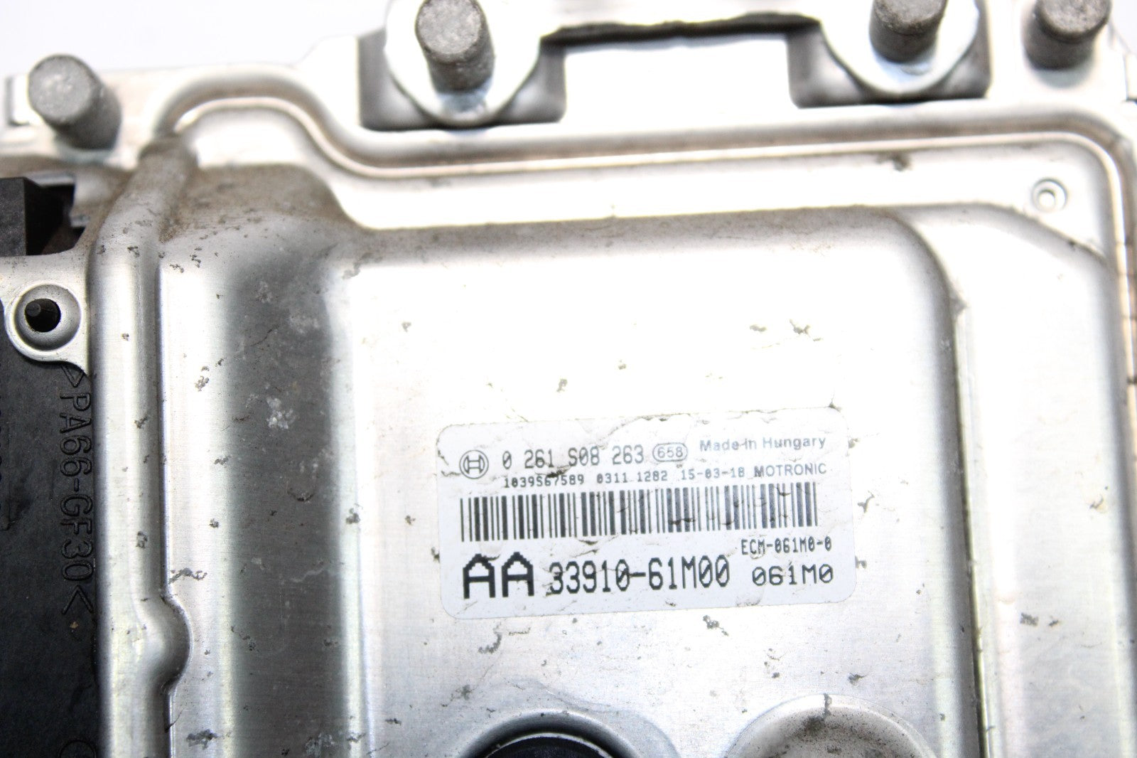 47563200
