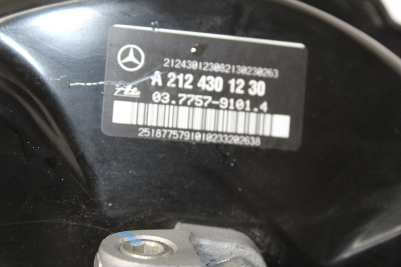 47672977