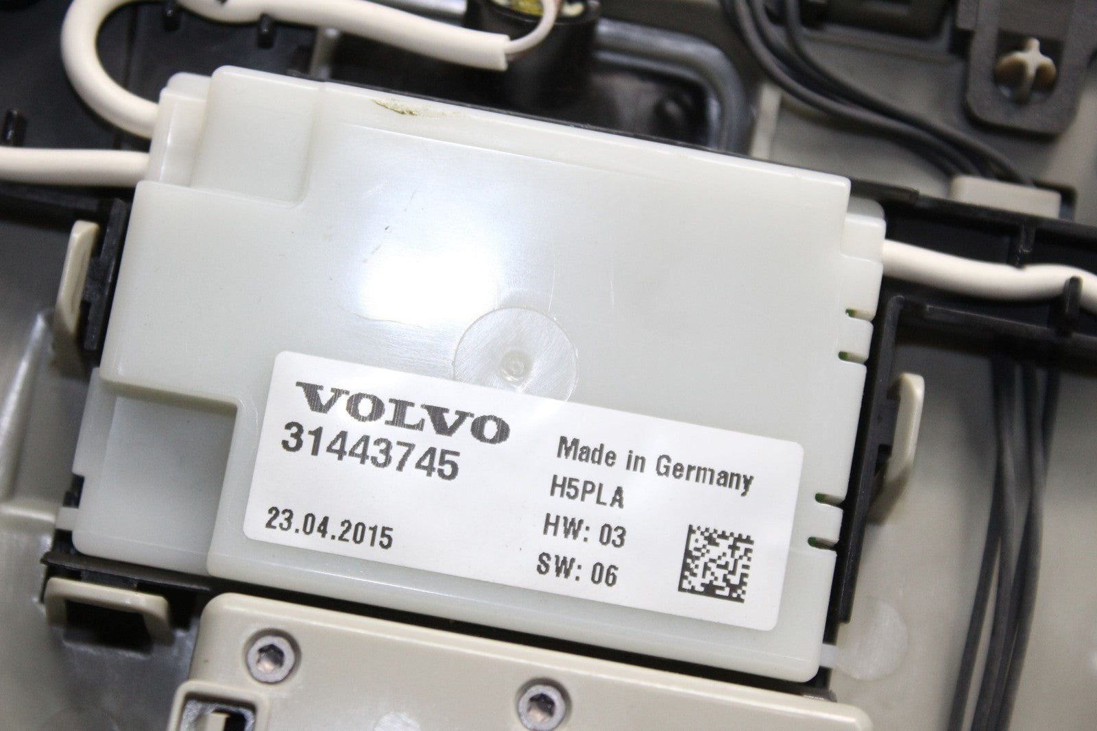 47671102