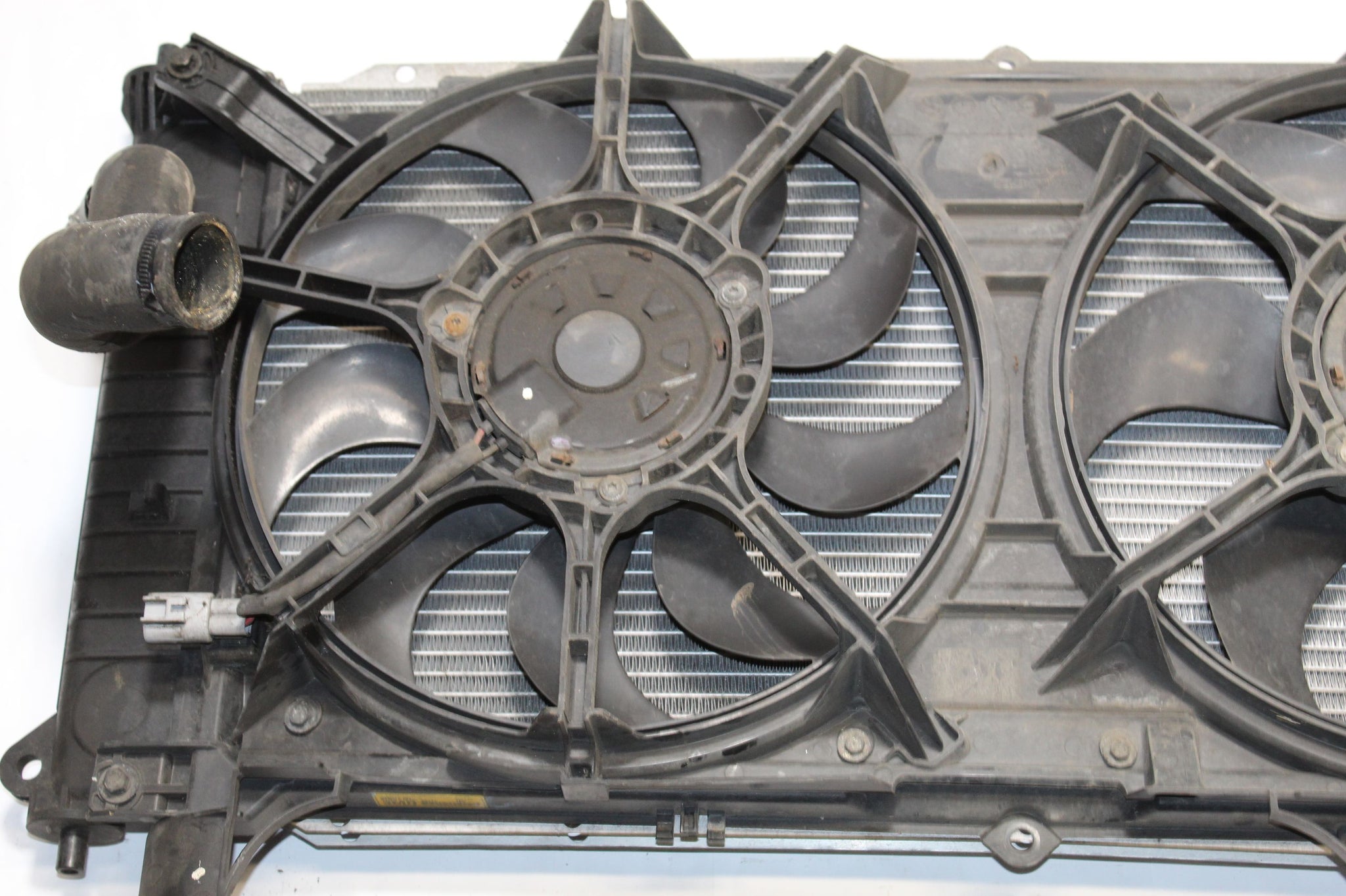 2015 SSANGYONG KORANDO 2.0 Radiator RAD with Dual Cooling Fan 21010-34111