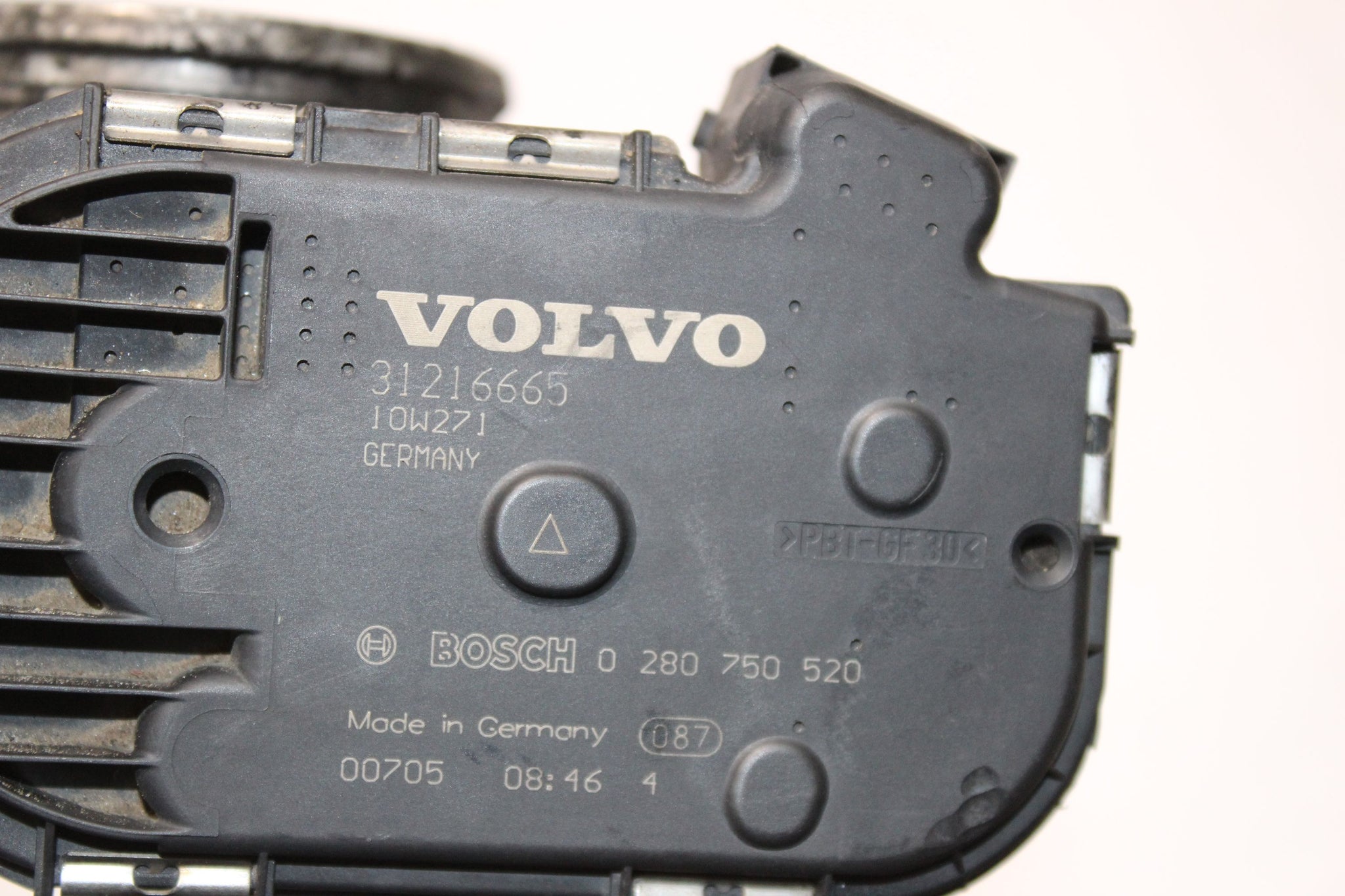 2010 VOLVO XC90 2.4 Diesel Throttle Body 31216665
