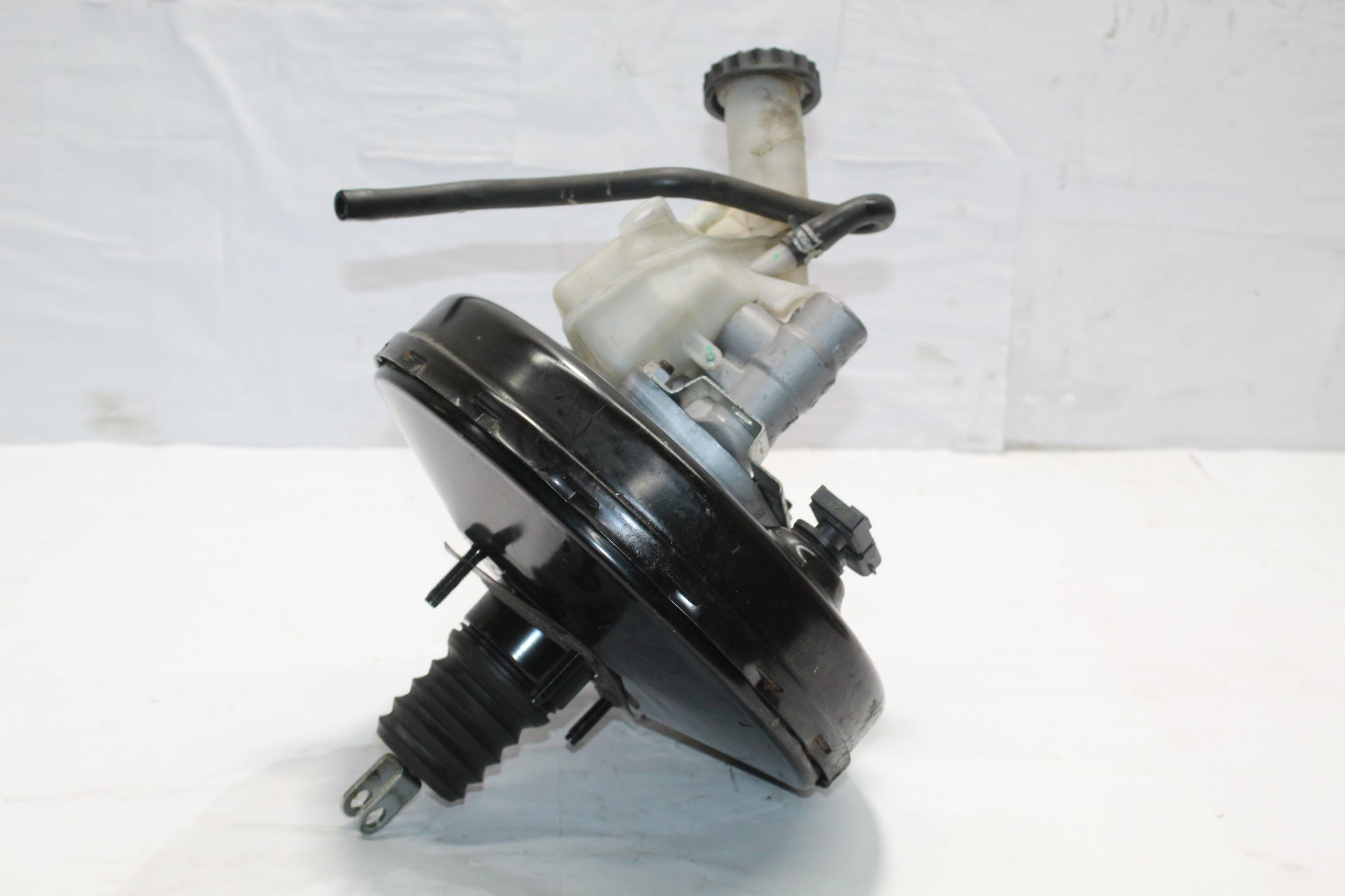 2014 MITSUBISHI OUTLANDER MK3 2.2 Brake Servo Master Cylinder 4680A234