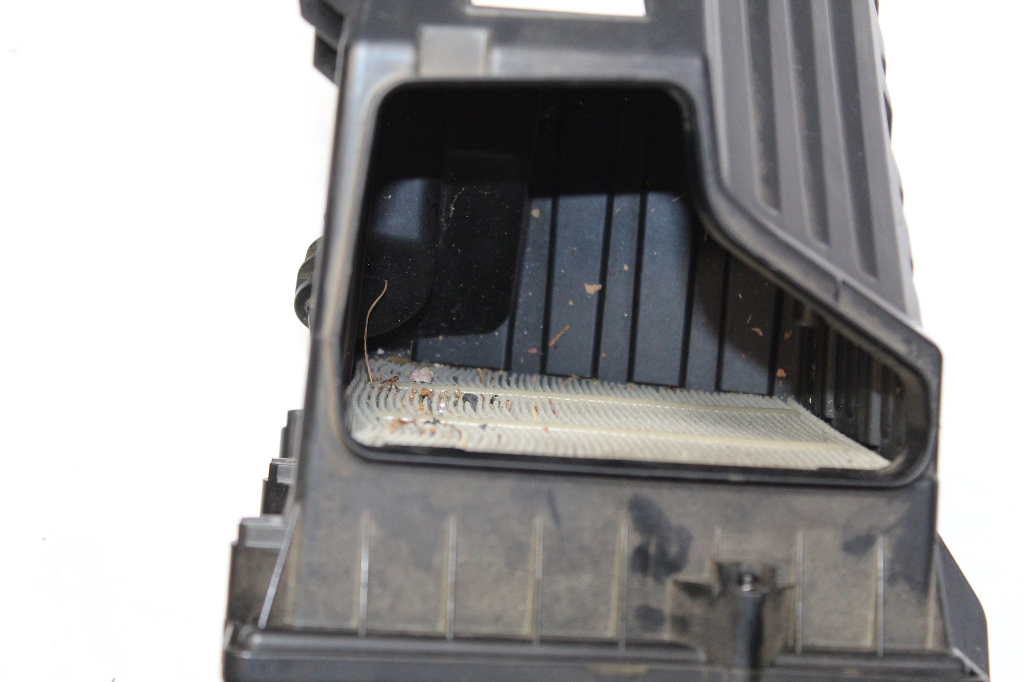 2015 LAND ROVER DISCOVERY SPORT 2.0 Air Filter Box MAF Sensor GJ32-9600-AD