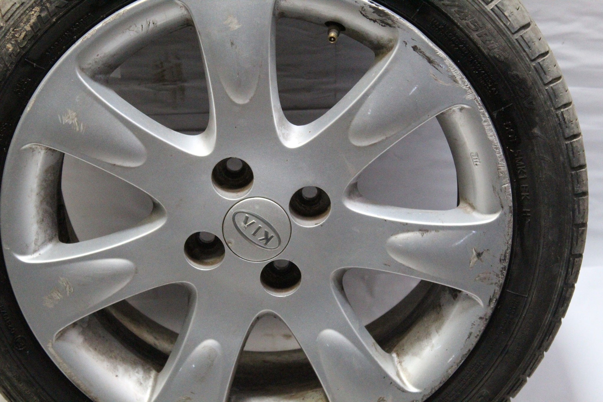 2009 KIA RIO Alloy Wheel with Tyre 205/45 R16 4.6MM