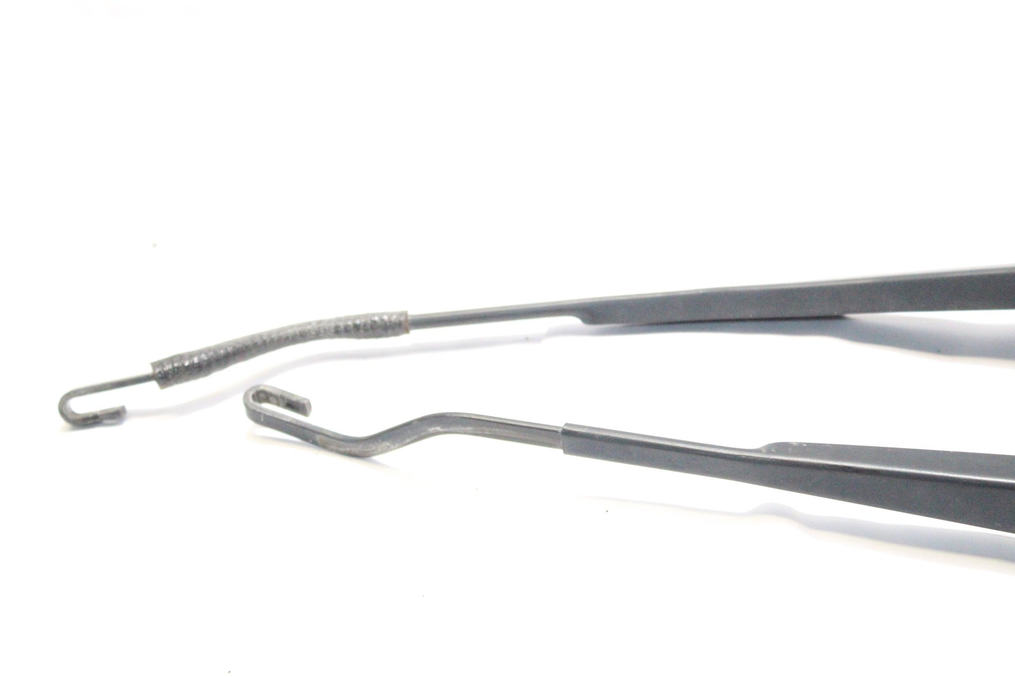 2017 HYUNDAI I20 FRONT WINDSCREEN WIPER ARMS (PAIR)