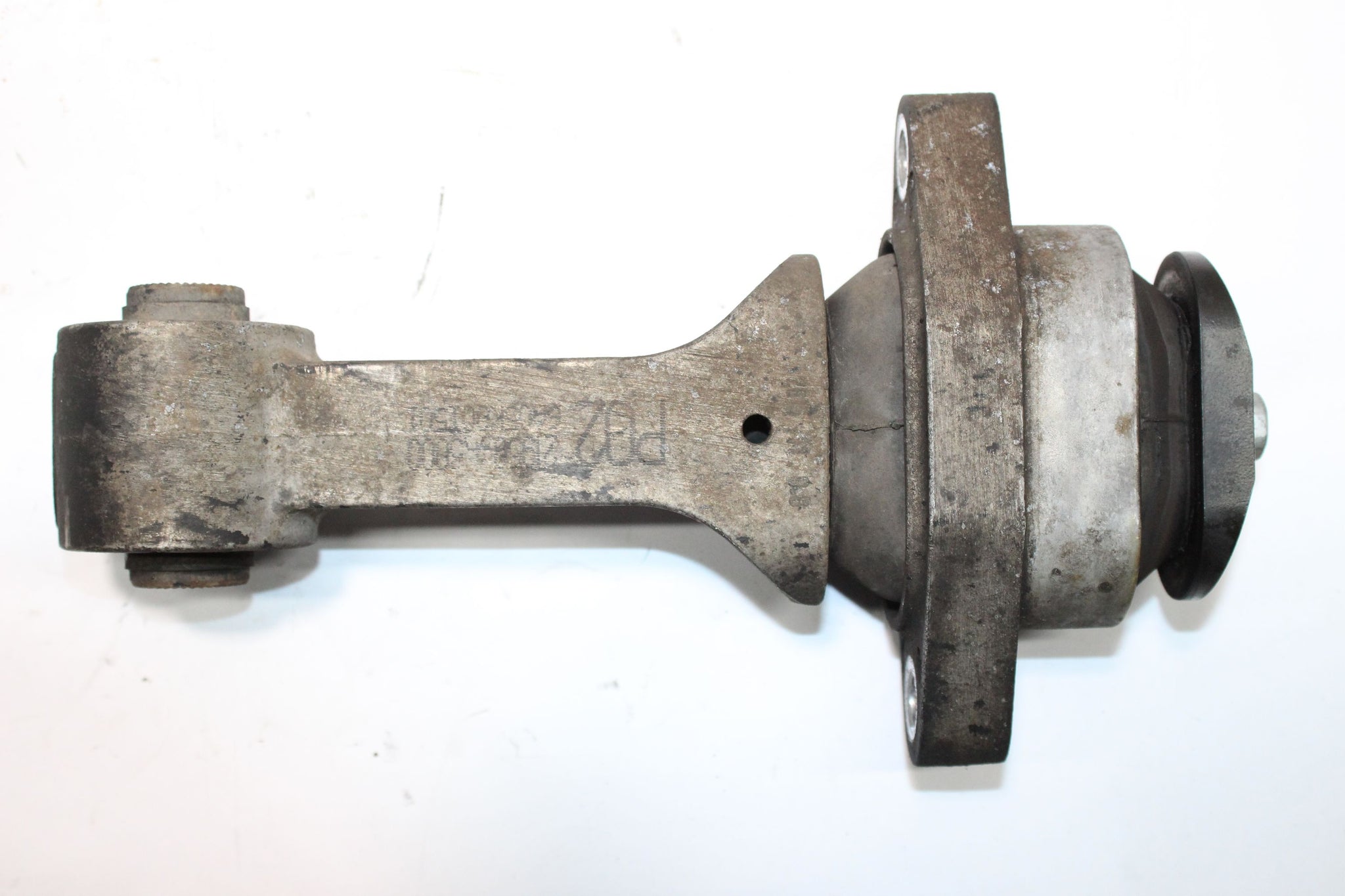 2016 HYUNDAI I30 MK2 1.6 Diesel Engine Mount