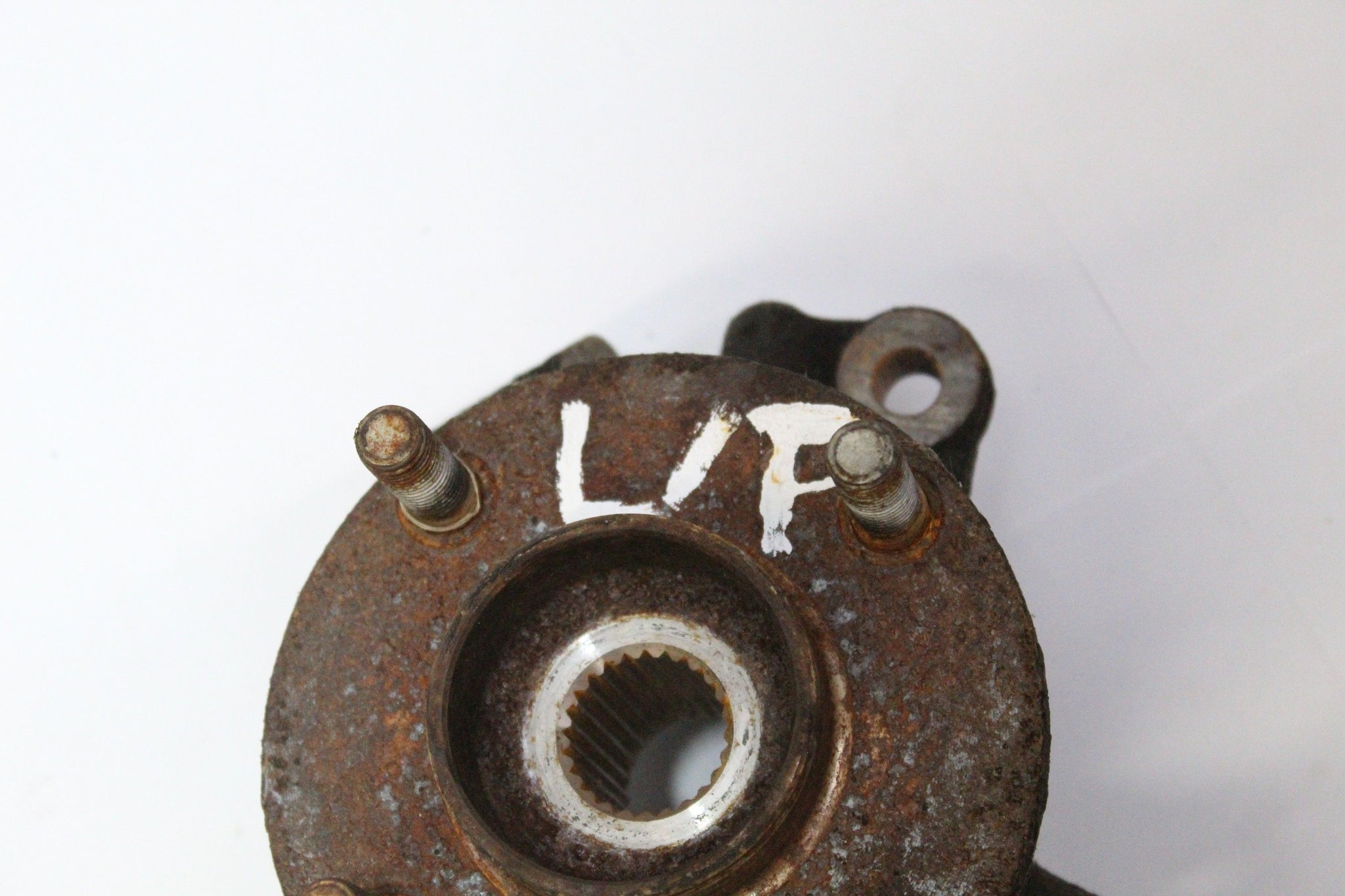 2013 FORD FIESTA 1.0 Left side Front Wheel Hub