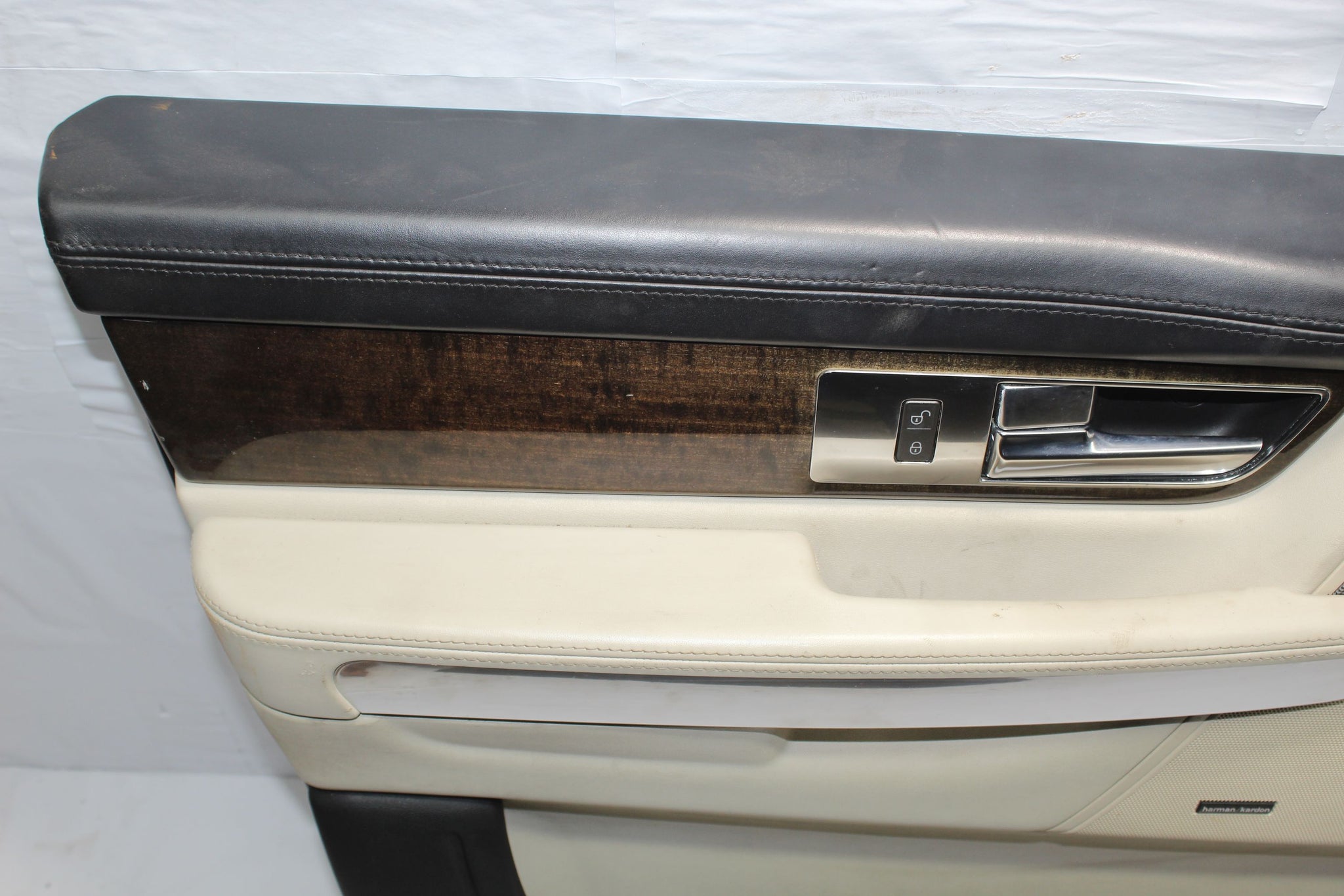 2010 RANGE ROVER SPORT L320 Left side Front Door Card