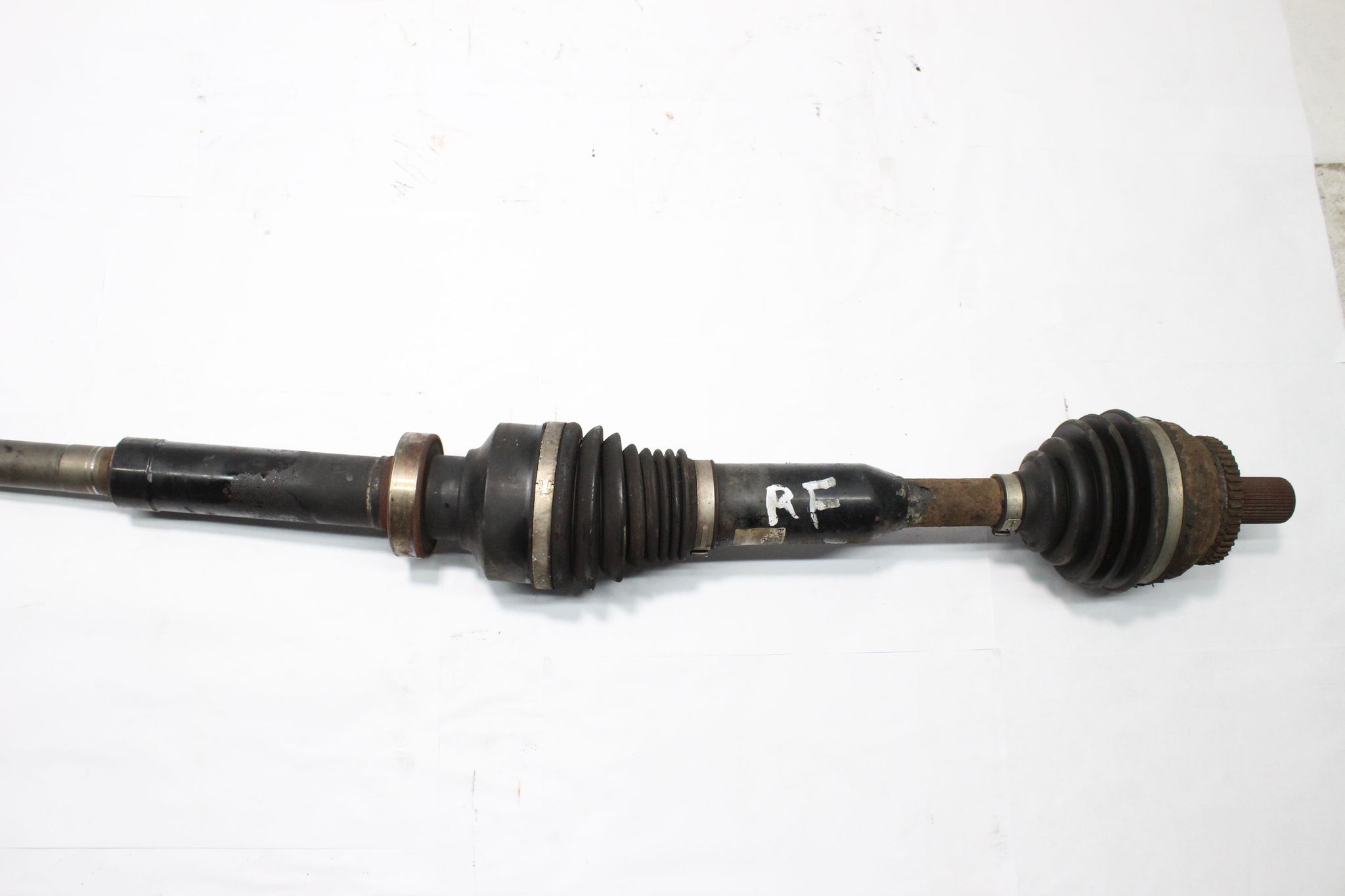 2010 VOLVO XC90 2.4 AUTOMATIC Right side Front driveshaft P30783106