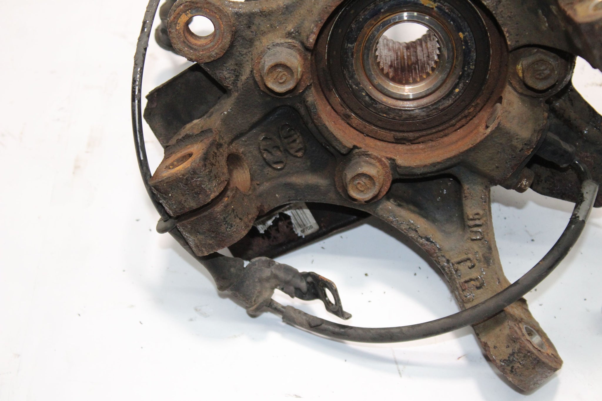 2016 HYUNDAI I30 MK2 1.6 Right side Front Wheel Hub