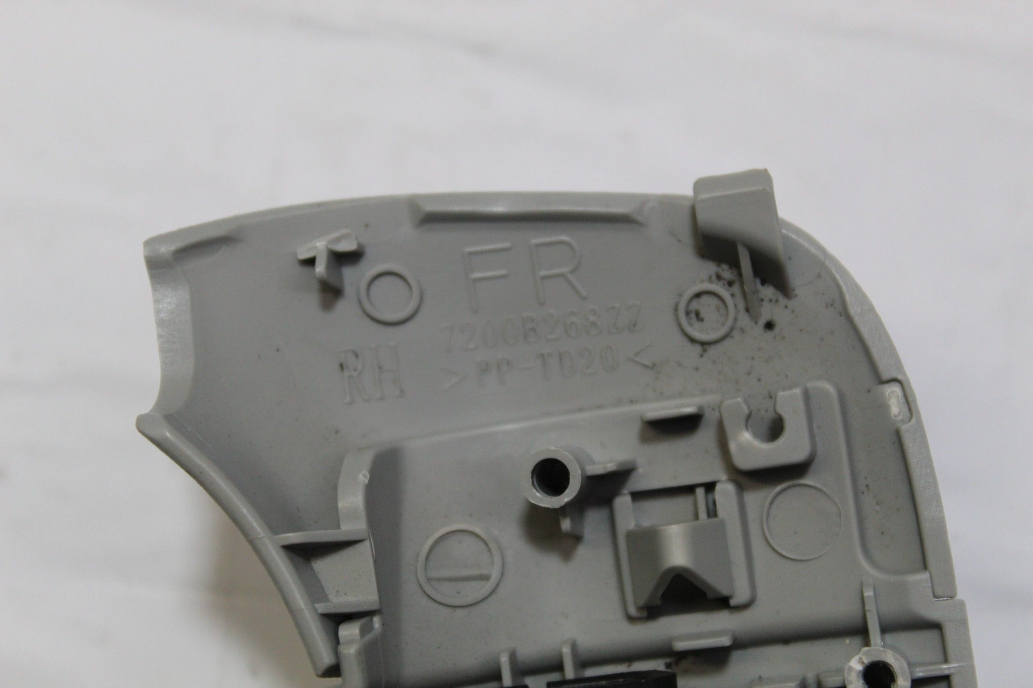 2015 MITSUBISHI ASX Panoramic Glass Trim Molding Pair 7200B273ZZ 7200B268ZZ