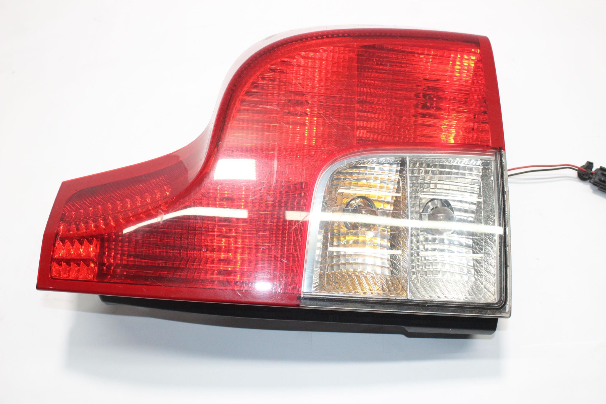 2010 VOLVO XC90 Right side Rear Lower Tail Light