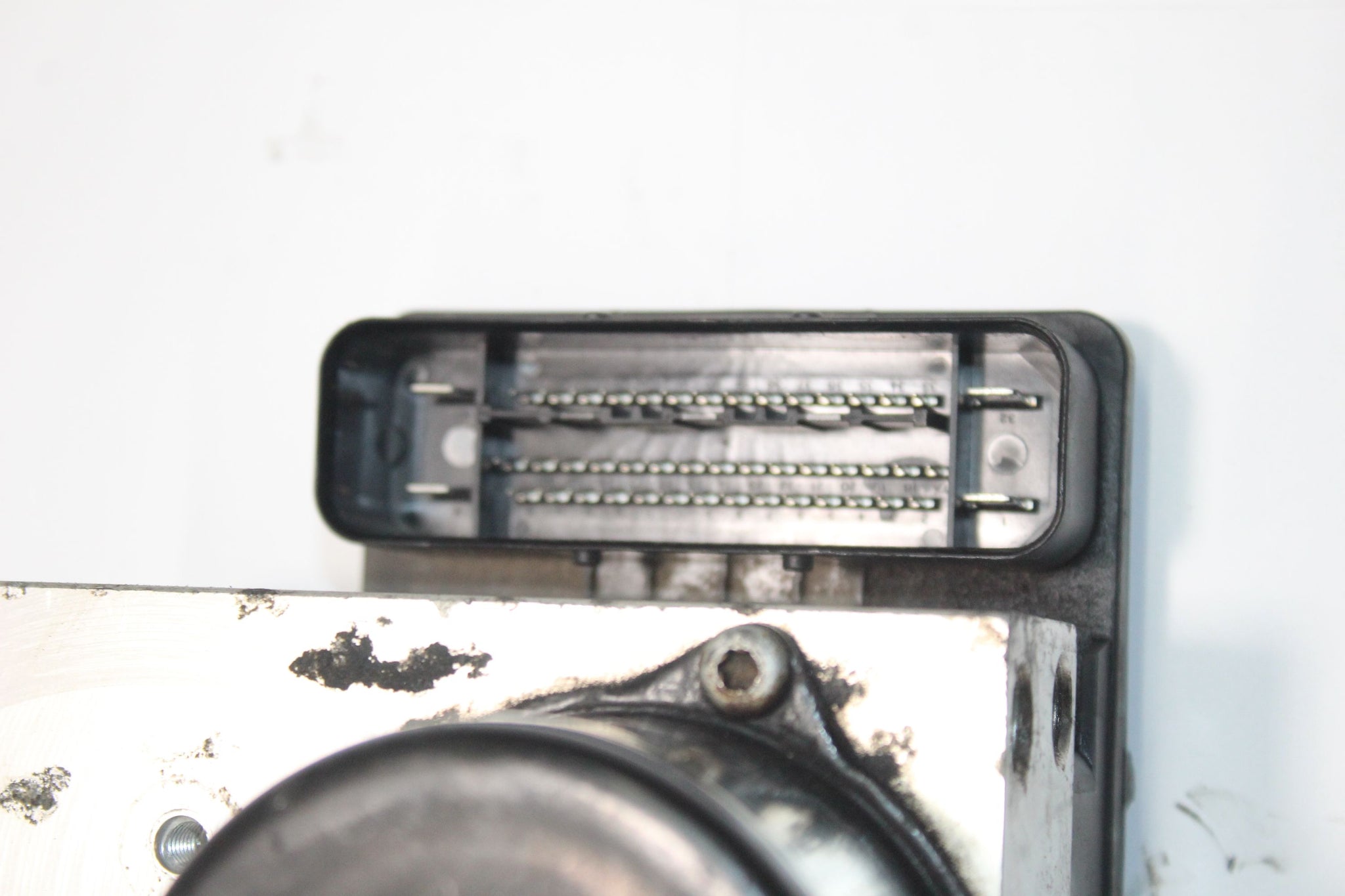 2010 VOLVO XC90 2.4 ABS Pump P30793444