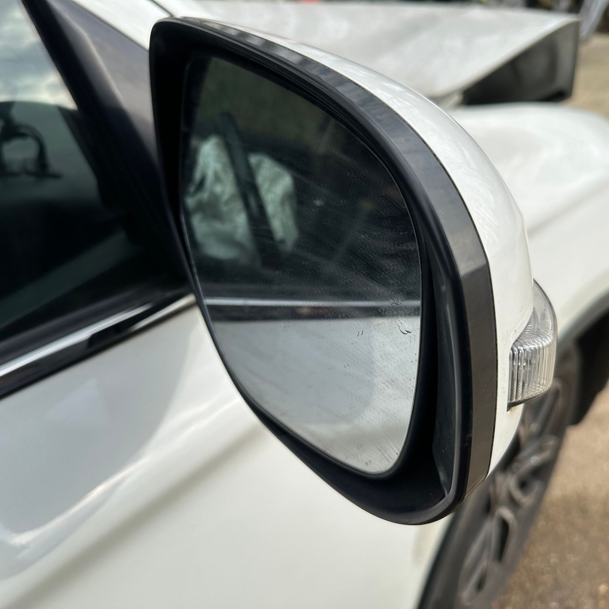 2014 MITSUBISHI OUTLANDER MK3 RIGHT SIDE WING MIRROR (POWER FOLD)