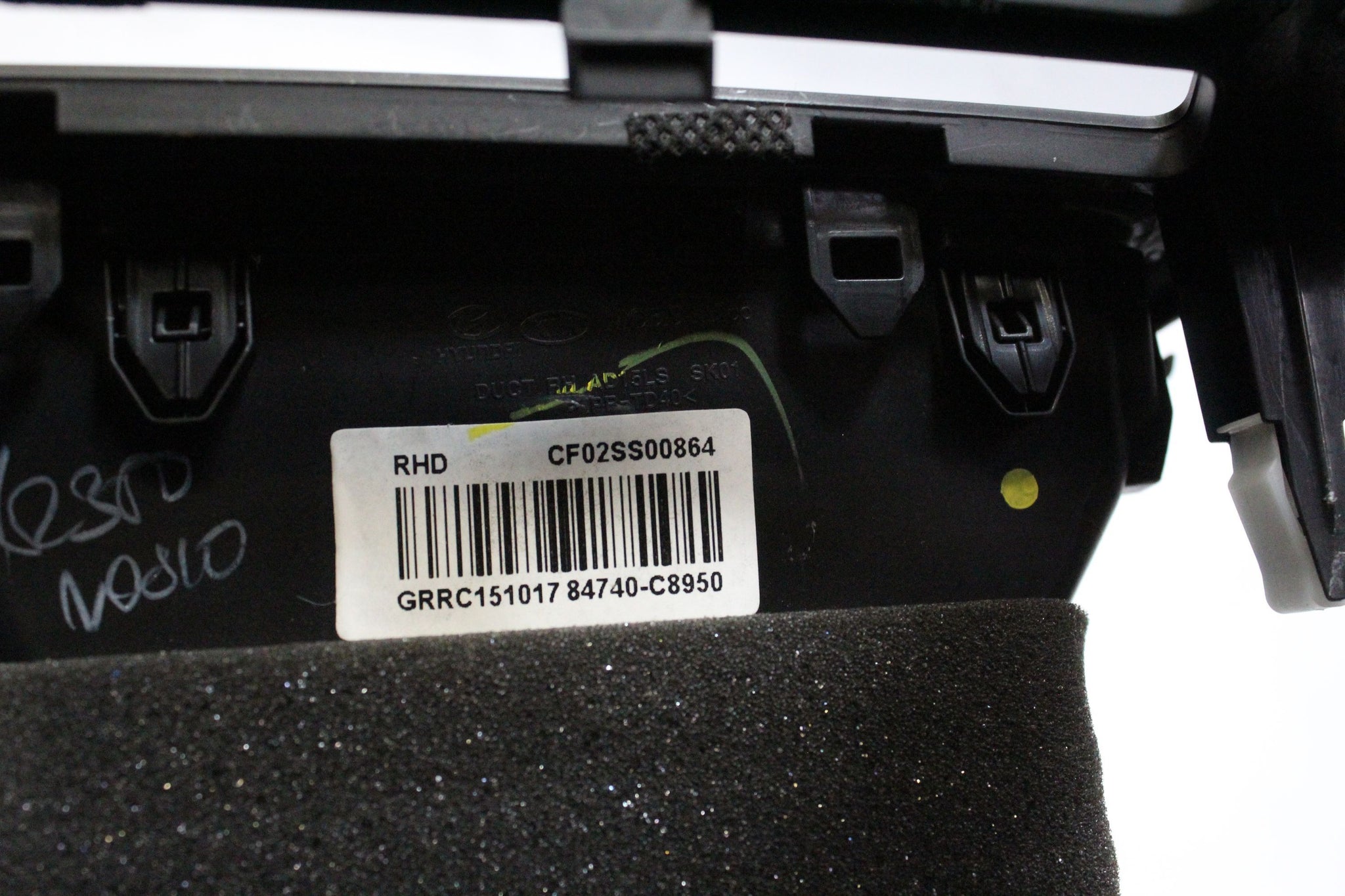 2017 HYUNDAI I20 Centre Dashboard Air Vent Radio CD Surround Trim 84740-C8950