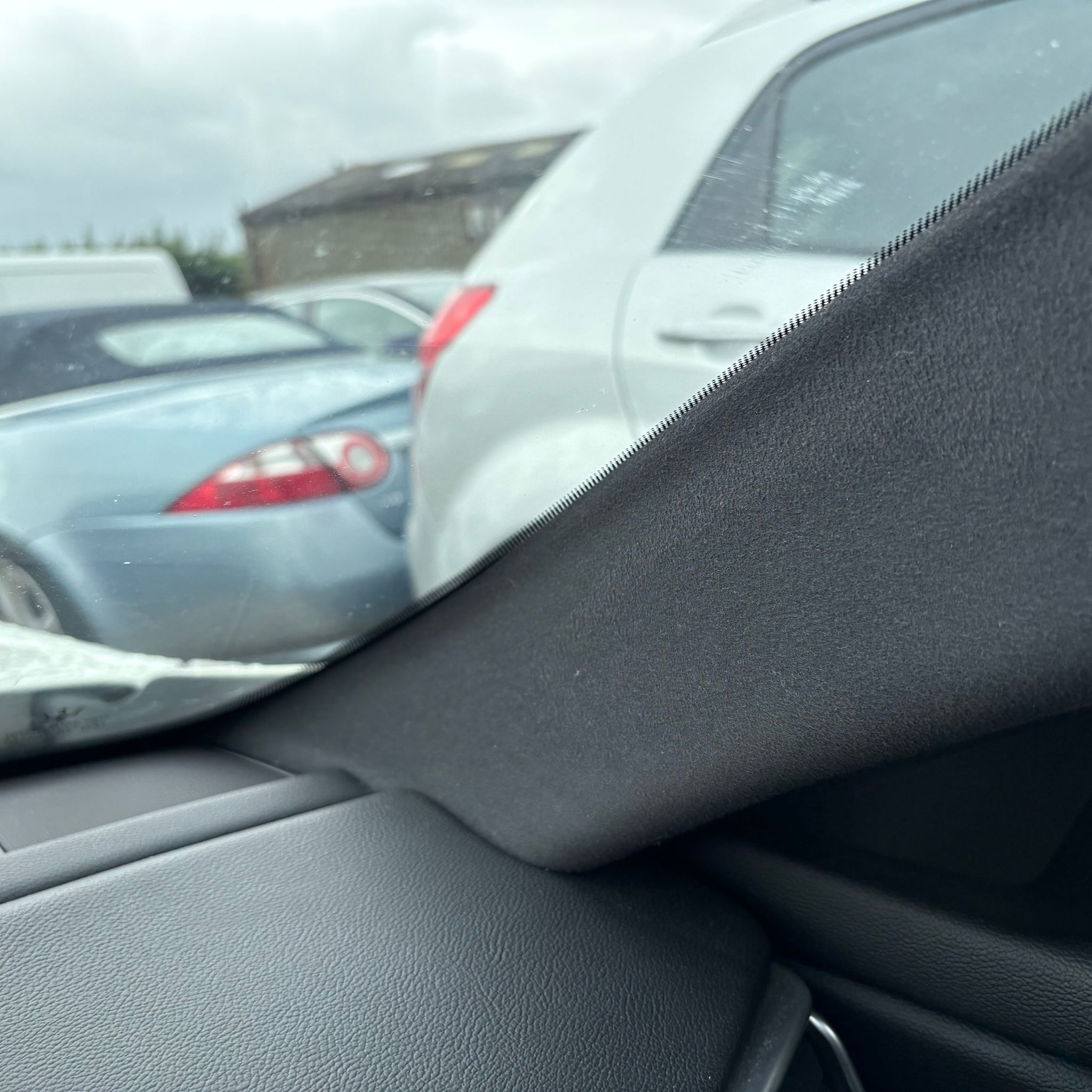2017 MASERATI GHIBLI RIGHT SIDE A PILLAR TRIM COVER