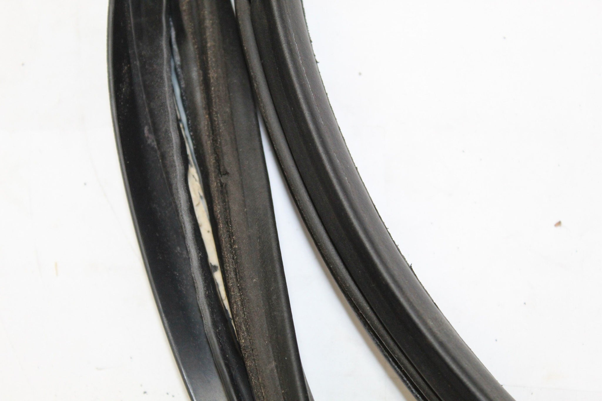 2011 PEUGEOT 107 Right side Rear Door Seal Rubber