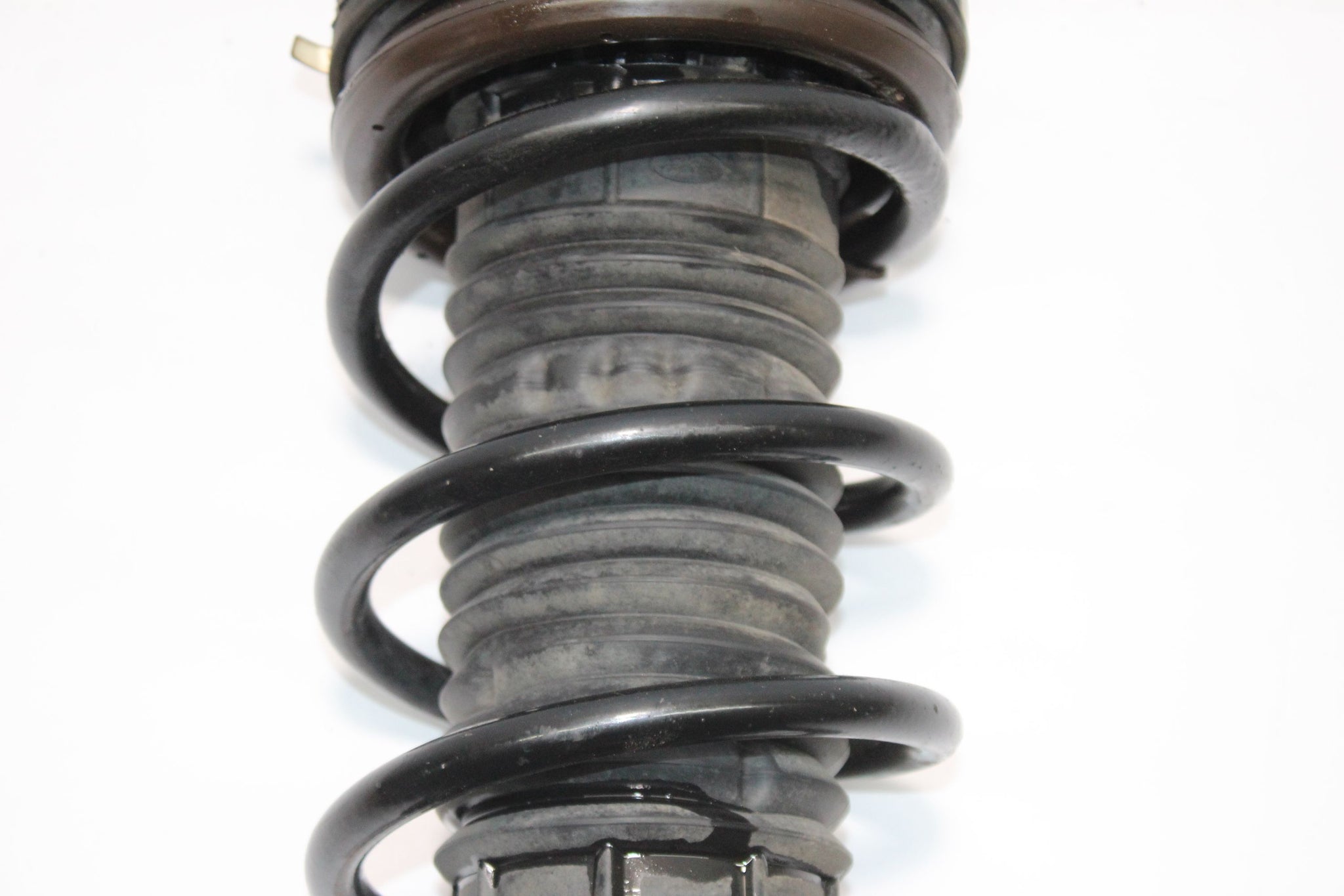 2016 RANGE ROVER EVOQUE 2.0 Left side Rear Suspension Leg BJ32-18K004-AE