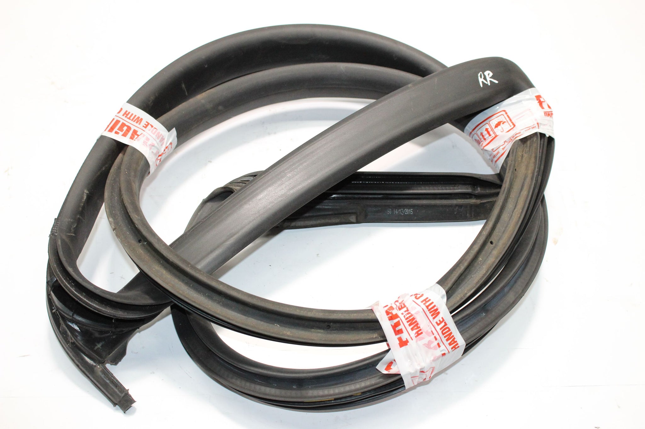 2016 MASERATI GHIBLI Right side Rear Door Seal Rubber