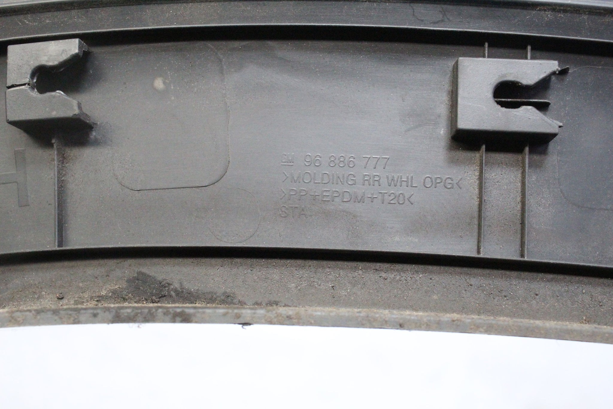 2013 Chevrolet Orlando Left Side Rear Wheel Arch Trim 96886777