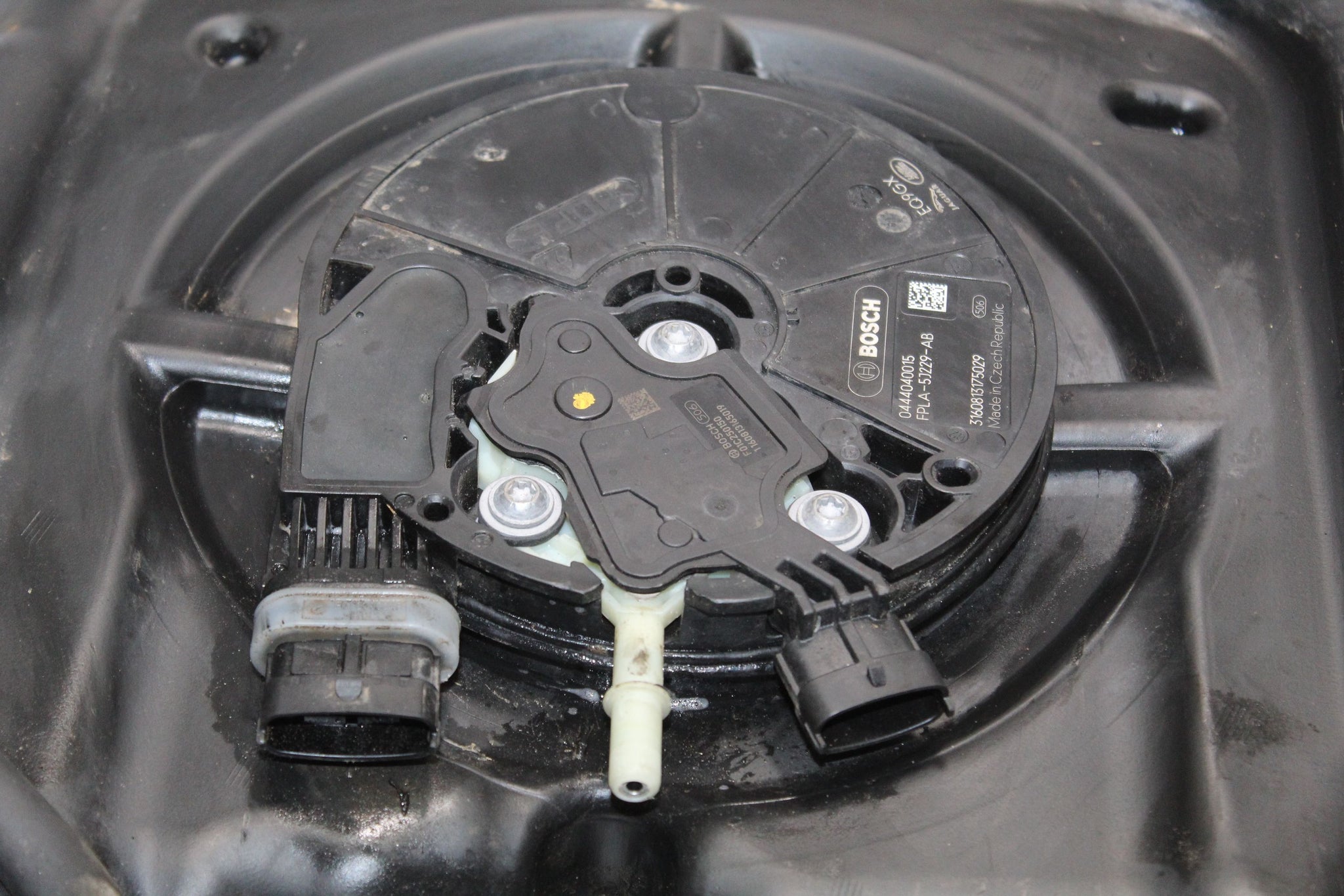 2016 RANGE ROVER EVOQUE 2.0 Adblue Tank Reservoir FPLA-5J229-AB