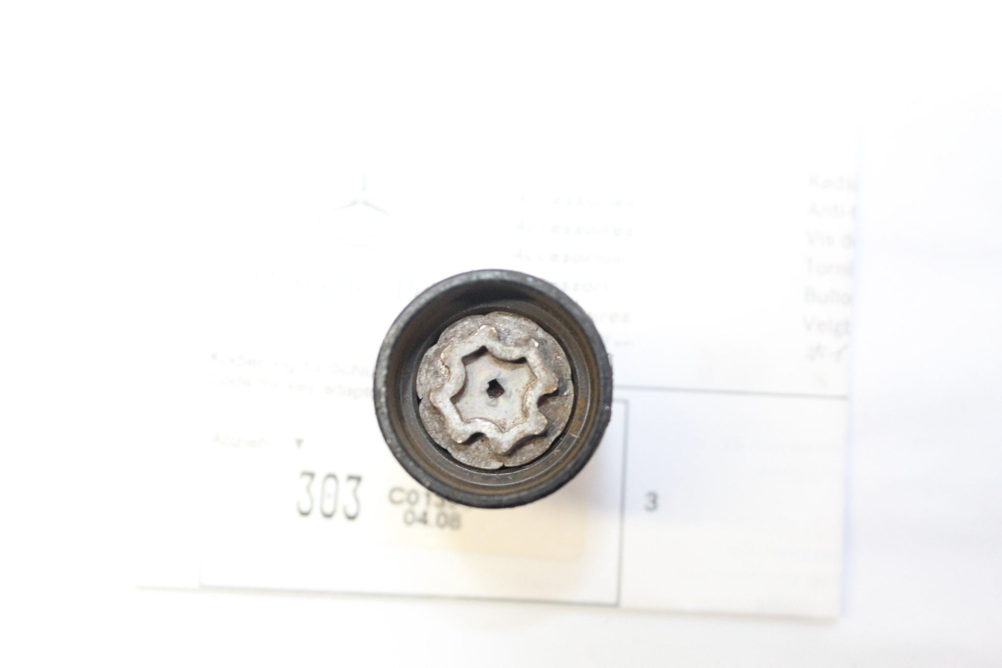 Mercedes R Class W251 wheel locking nut key 303