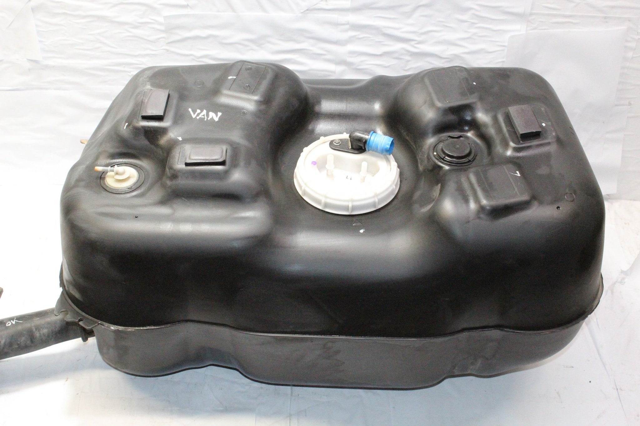 2017 PEUGEOT BOXER 335 2.0 Diesel Fuel Tank with Fuel Sender