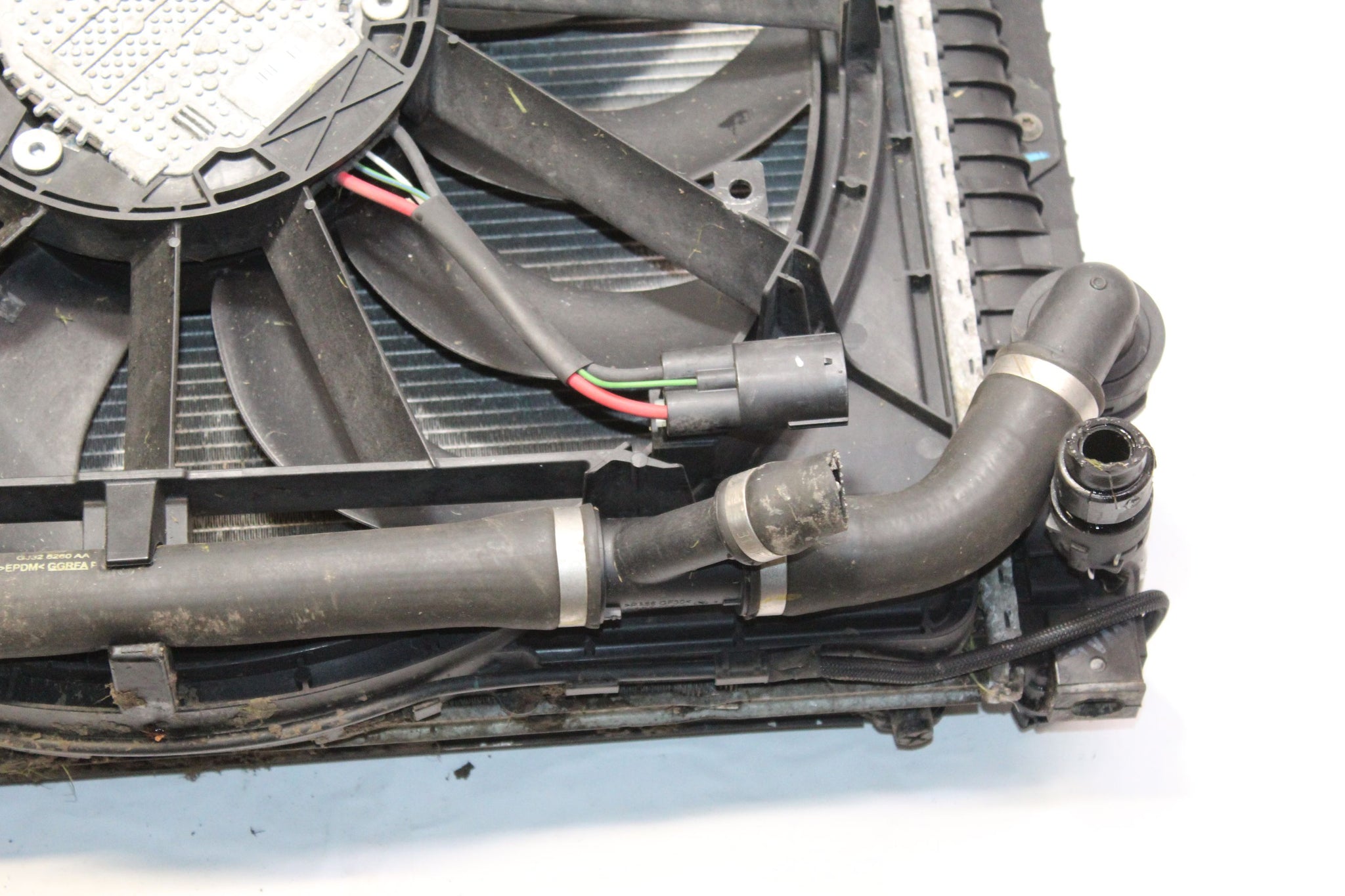 2015 RANGE ROVER EVOQUE 2.0 RADIATOR PACK WITH COOLING FAN (MANUAL)