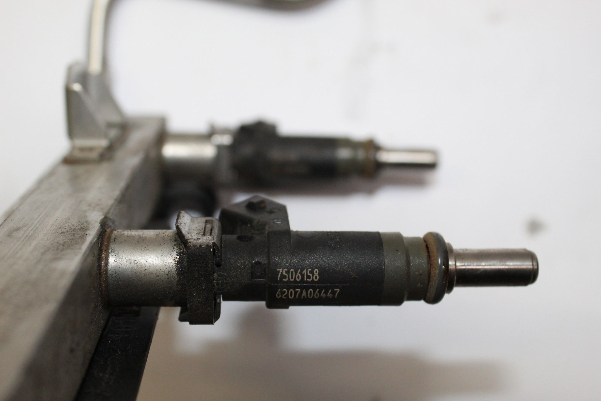 2006 BMW Z4 2.0 Fuel Injector Rail with Injectors