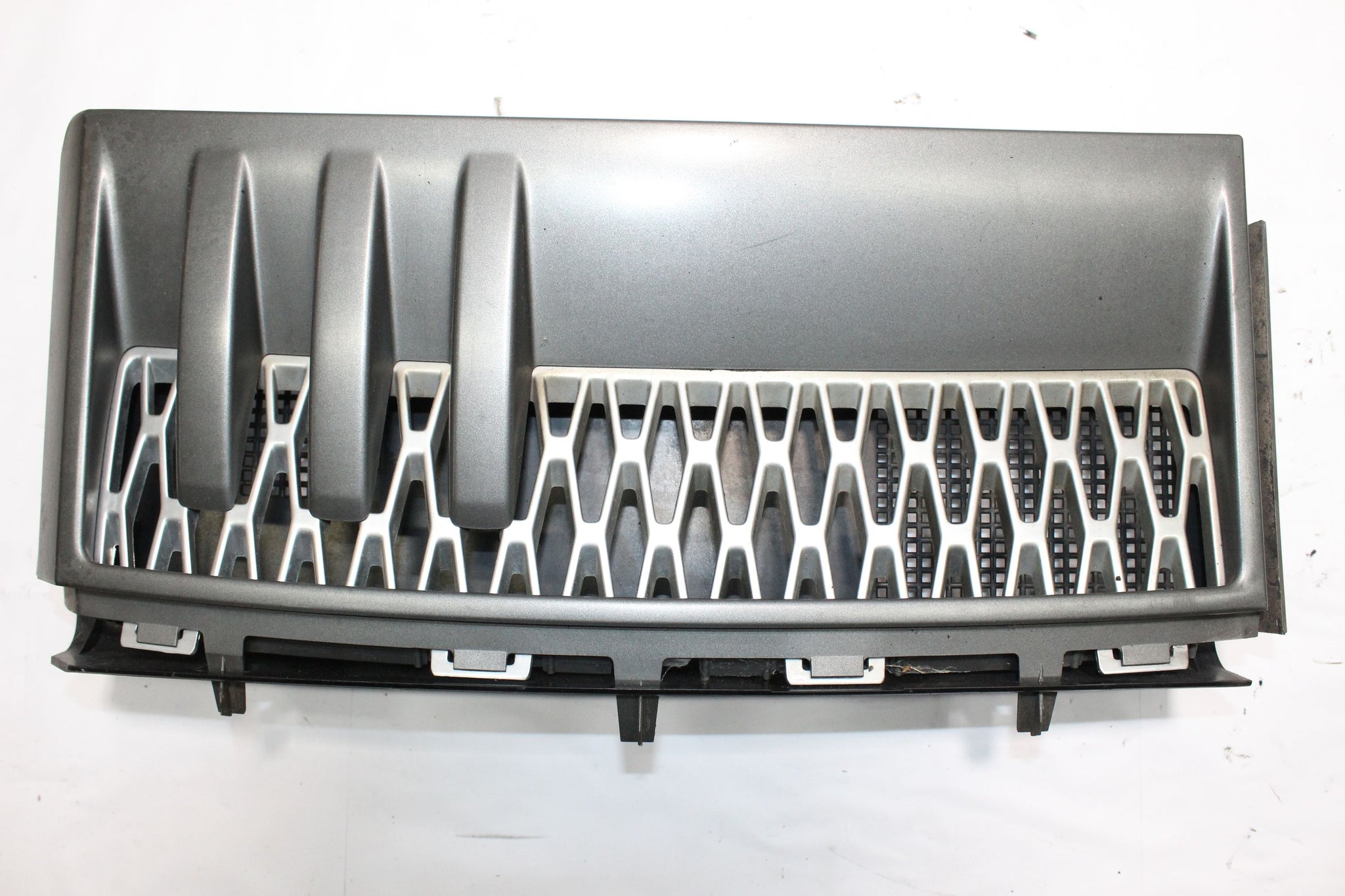 2011 RANGE ROVER VOGUE Bumper and Fender Air Vent Grille Pair AH42-16A415-BB