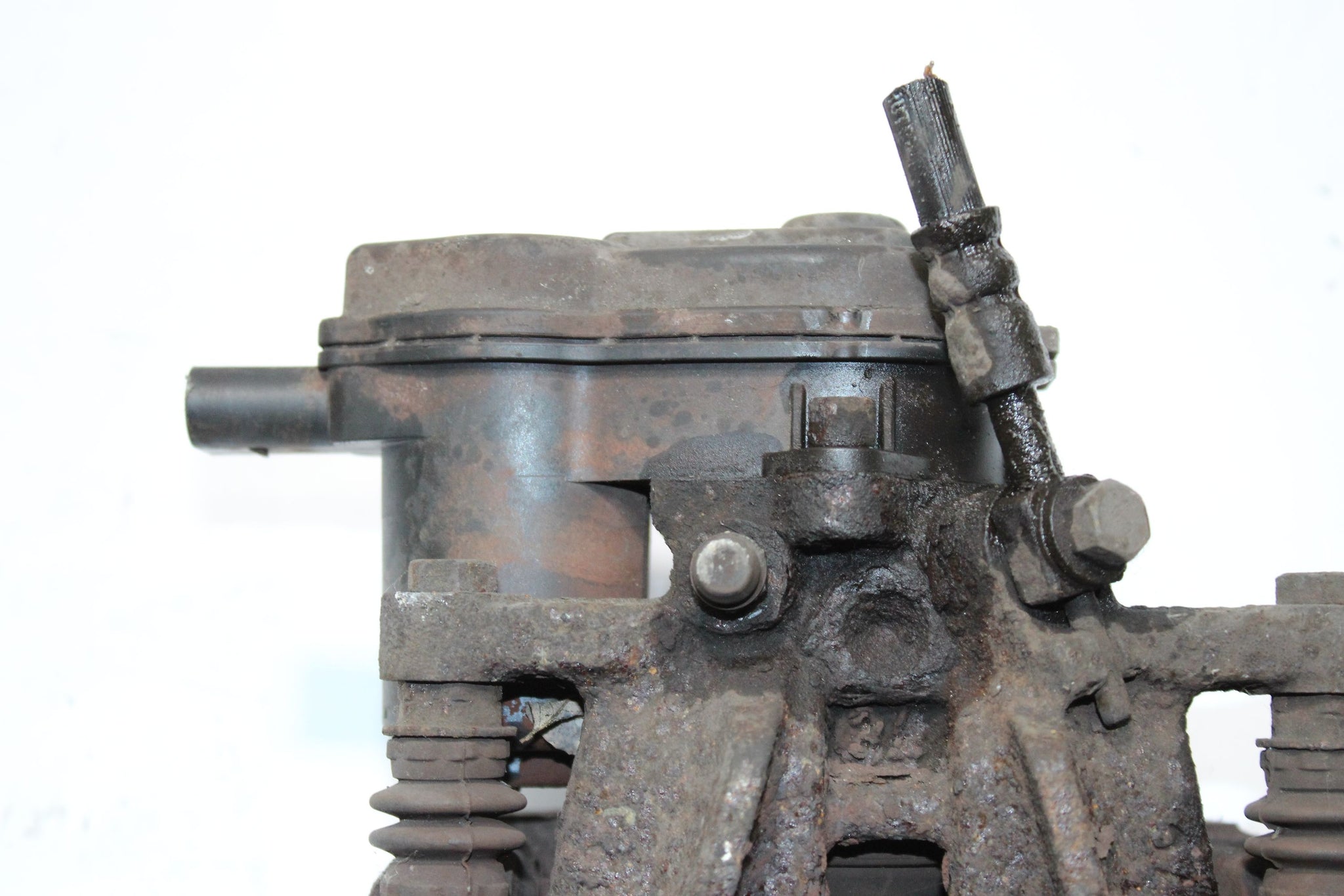 2012 RANGE ROVER EVOQUE 2.2 Left side Rear Brake Caliper