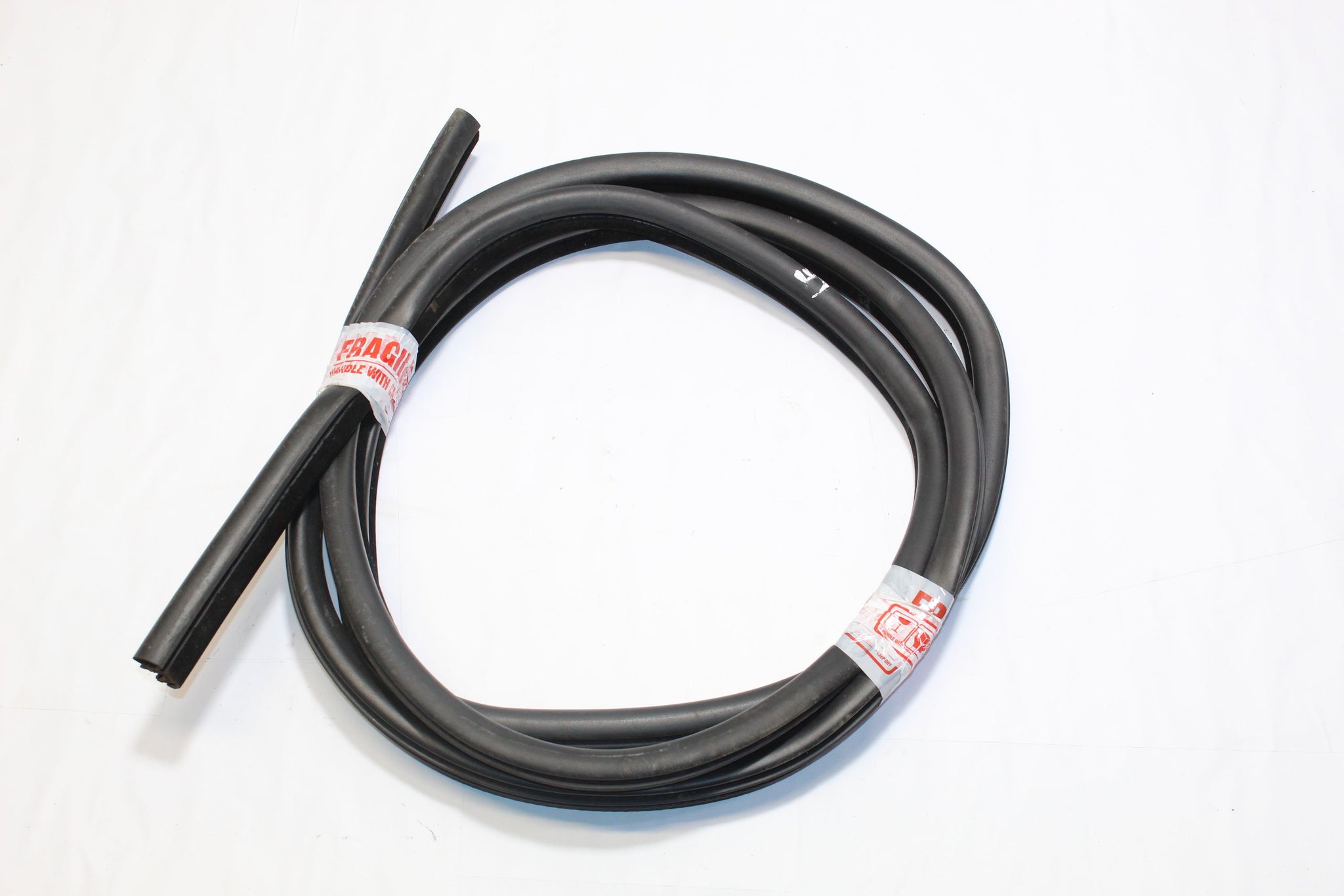 2011 RANGE ROVER VOGUE L322 Left side Front Door Seal Rubber