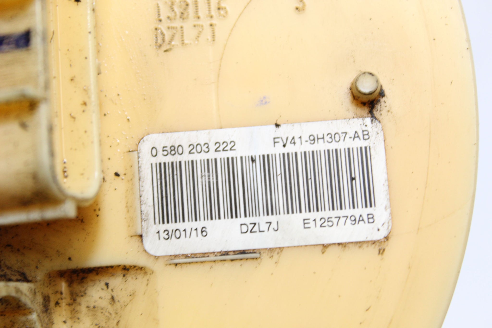 2016 FORD KUGA 2.0 DIESEL FUEL PUMP SENDEER UNIT FV41-9H307-AB