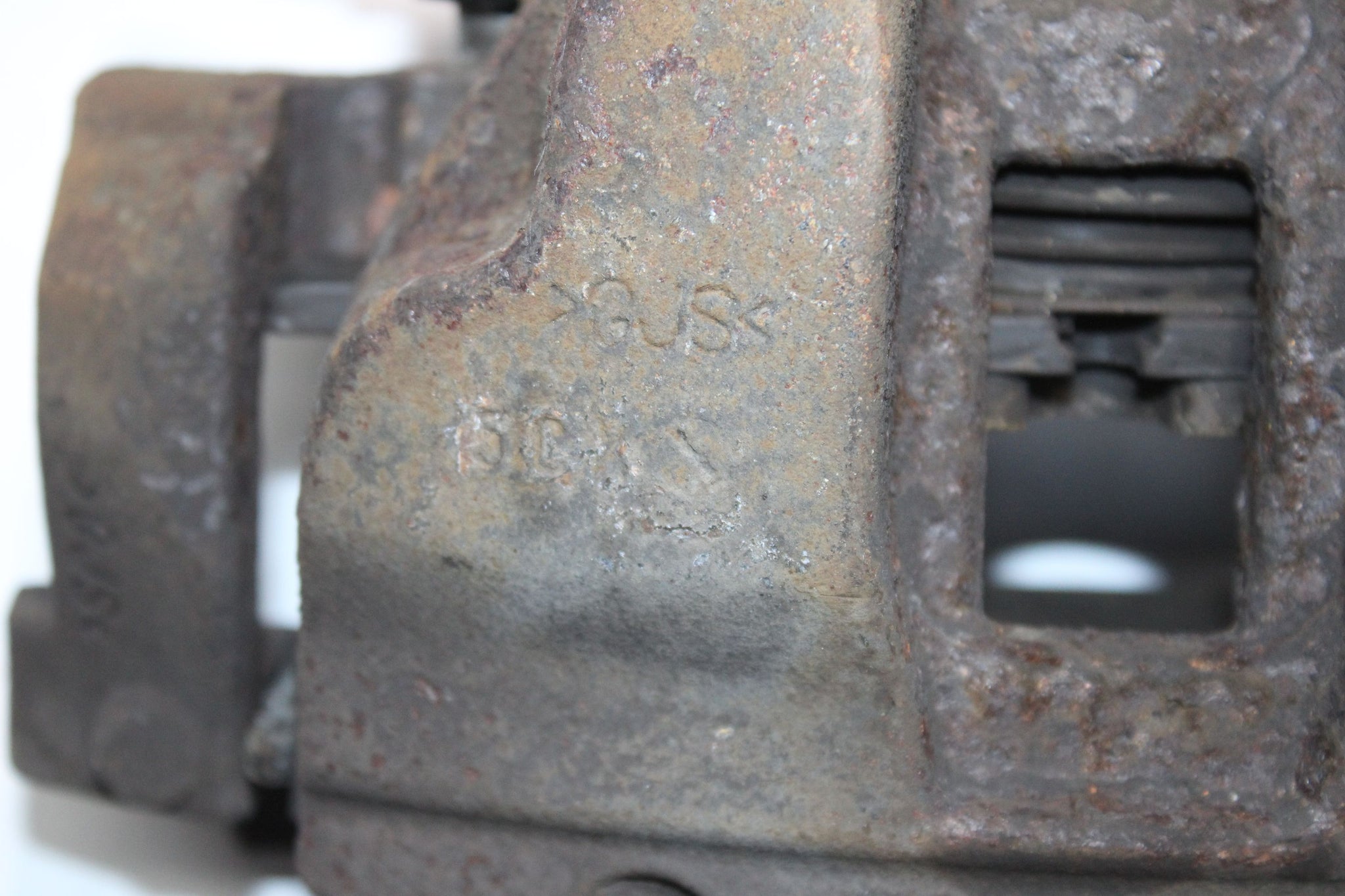 2015 VOLVO XC90 MK2 2.0 RIGHT SIDE FRONT BRAKE CALIPER