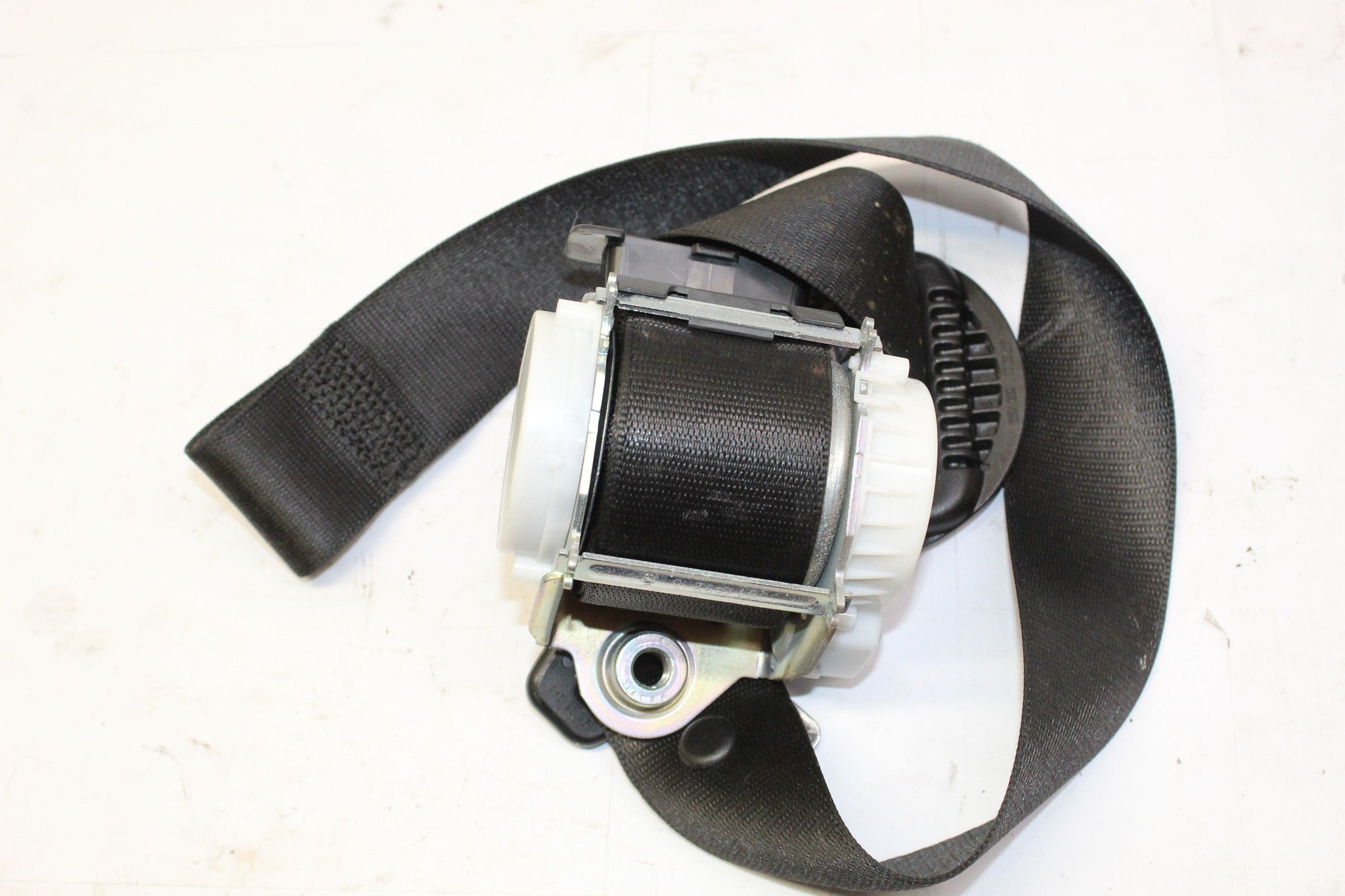 2010 BMW 1 Series E81 Left side Front Seat Belt 34003267
