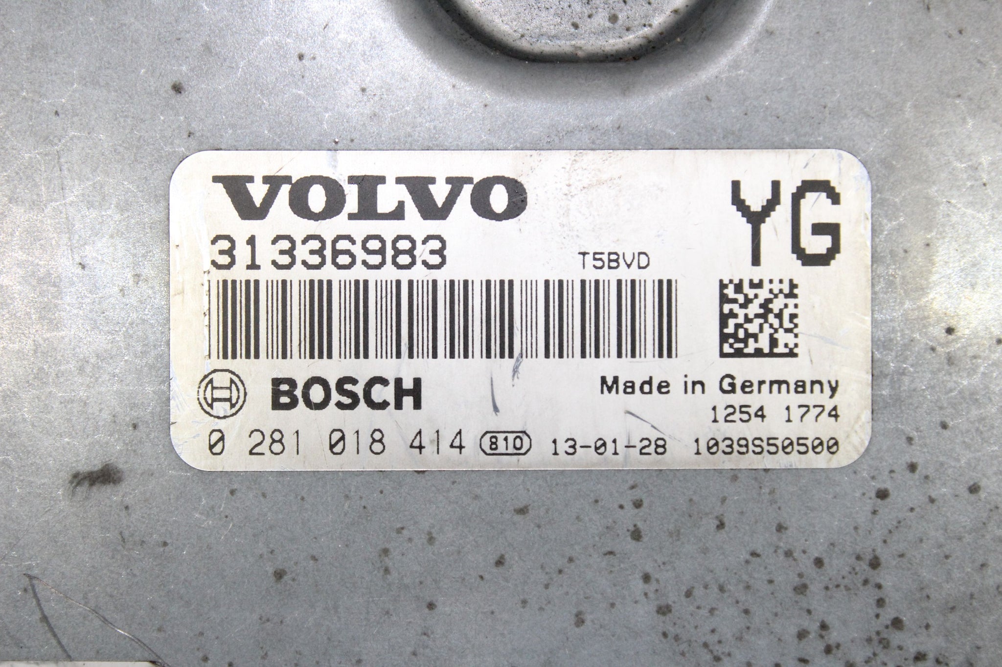 2013 VOLVO V40 2.0 Diesel Engine Control Module ECU 31336983